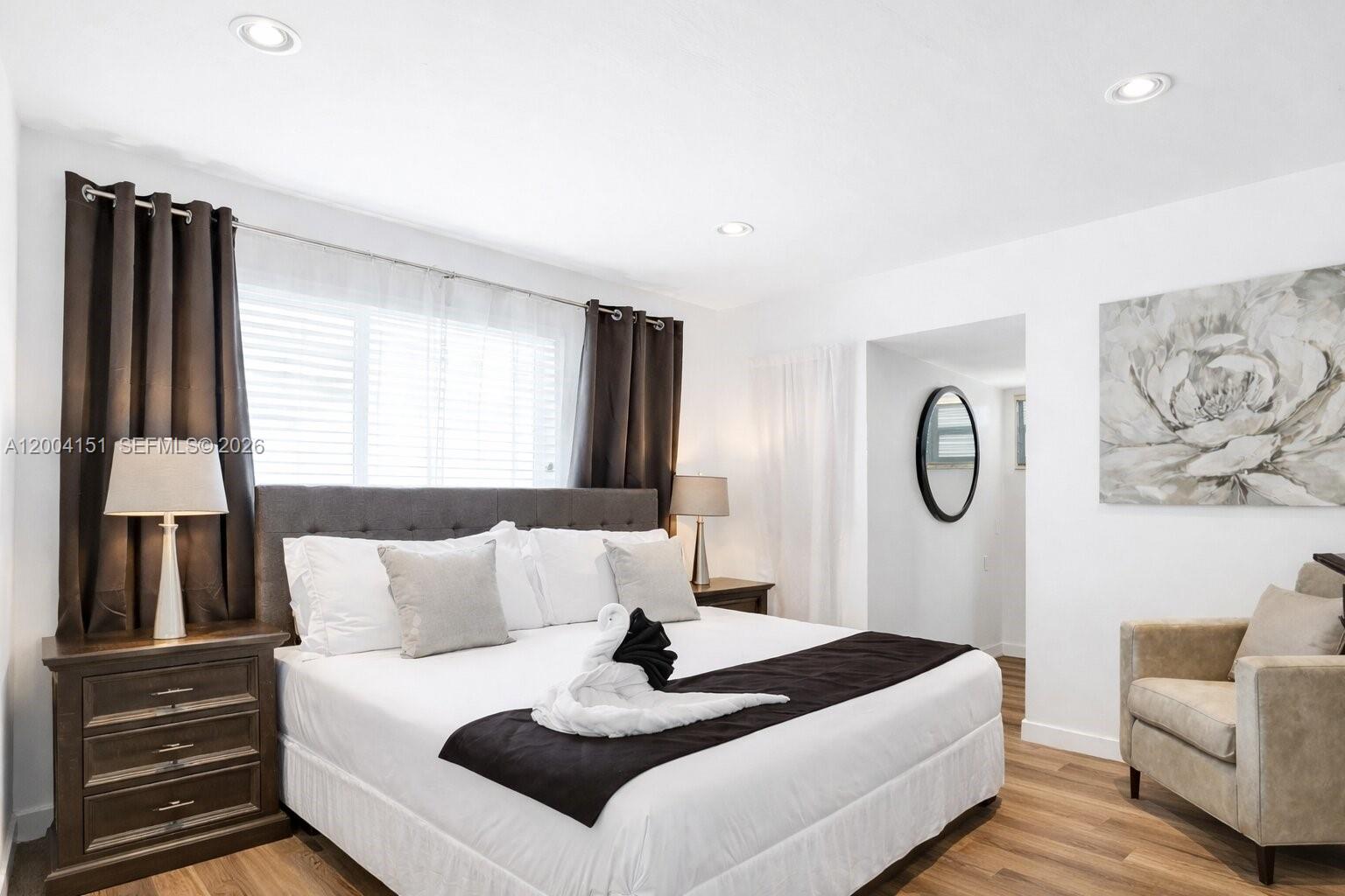 HOLLYWOOD HOMESITES HIGH - Residential