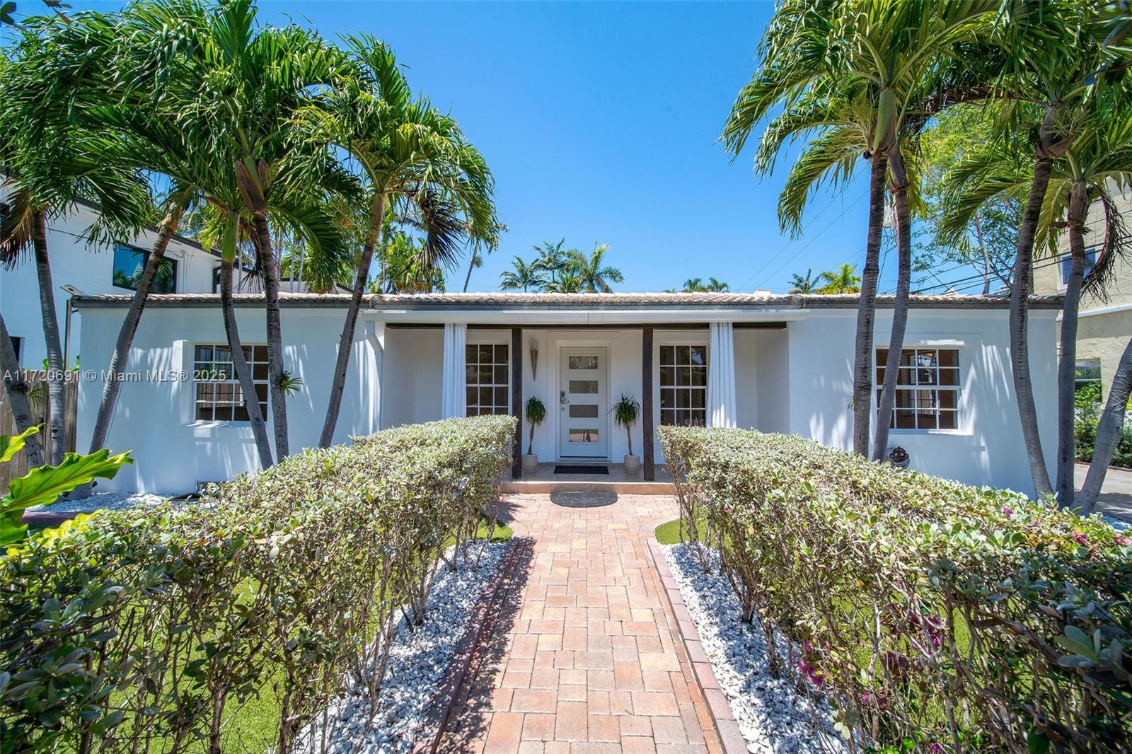 427 W 45th St, Miami Beach, Miami-Dade County, Florida - 4 Bedrooms  
3 Bathrooms - 