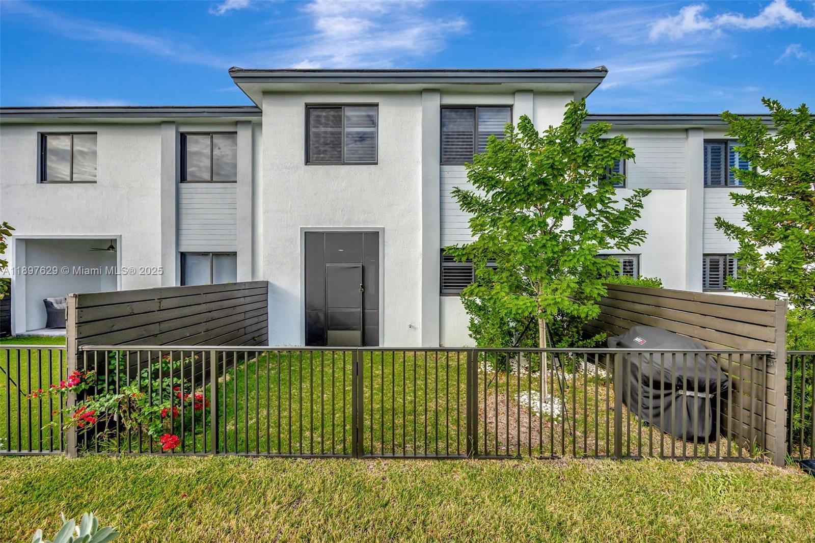 SOUTH KENDALL SEC A - Residential Lease