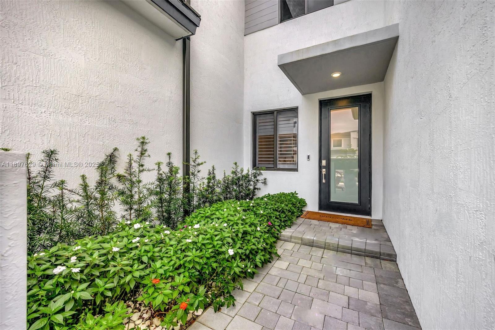 SOUTH KENDALL SEC A - Residential Lease