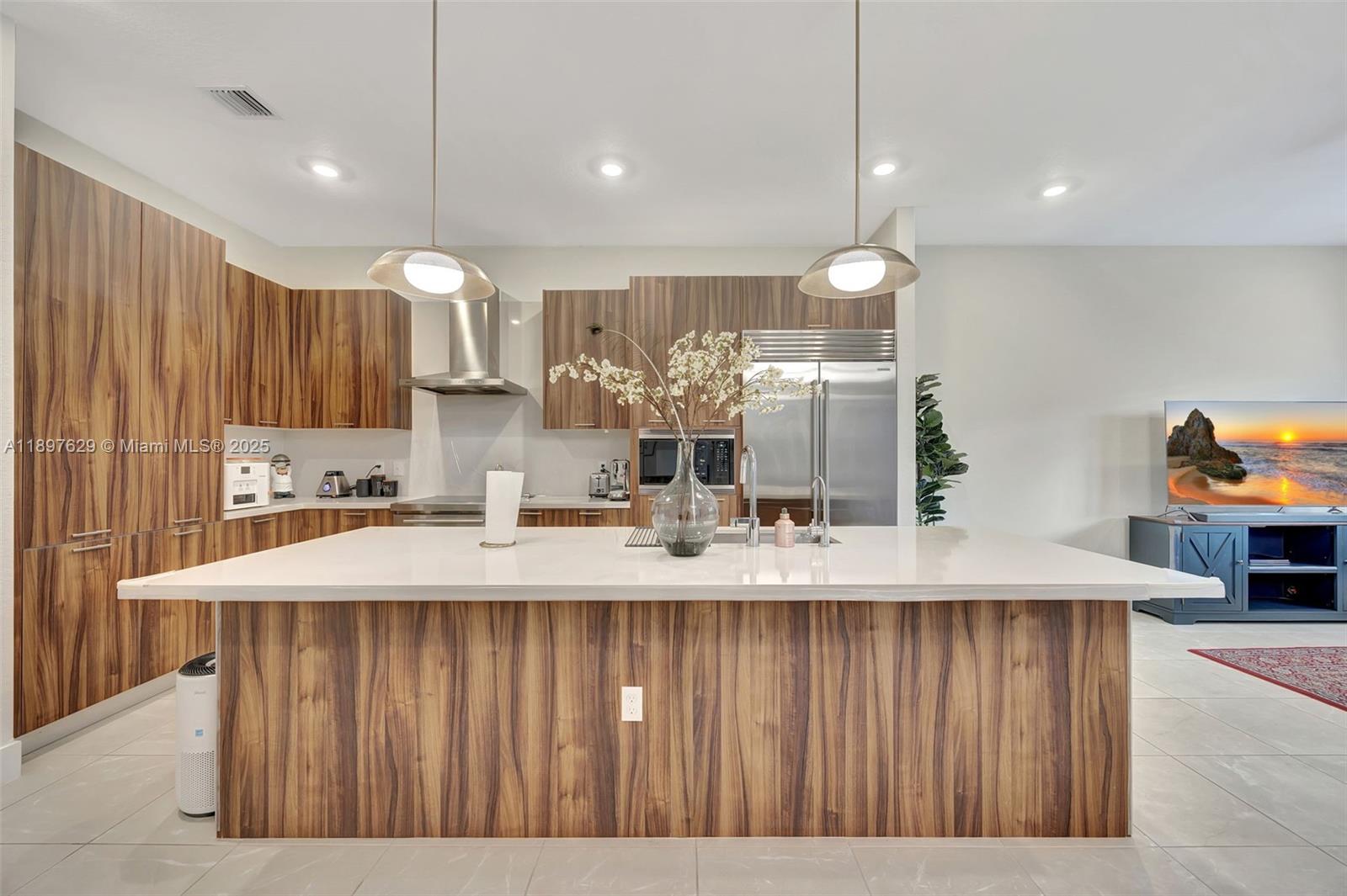 SOUTH KENDALL SEC A - Residential Lease