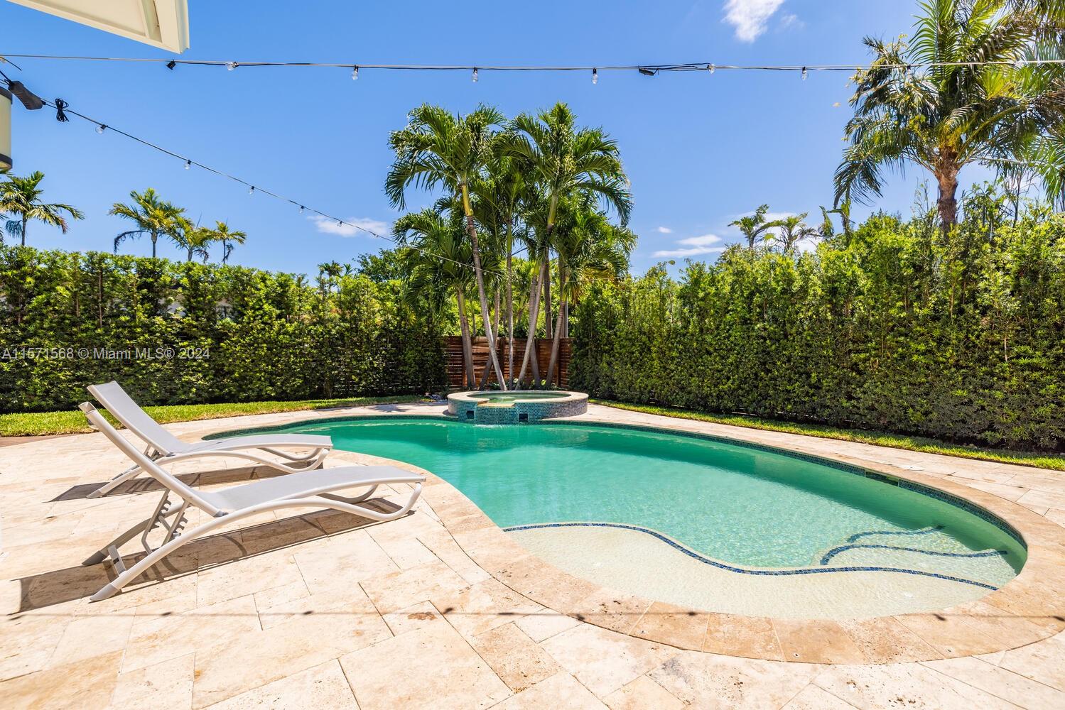 REV PL MIAMI SHORES SEC 8 - Residential