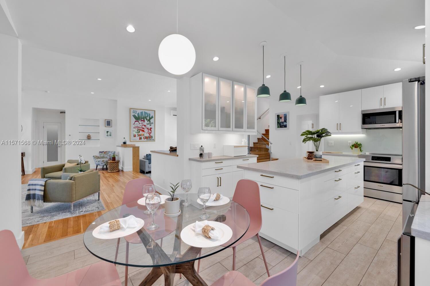 REV PL MIAMI SHORES SEC 8 - Residential