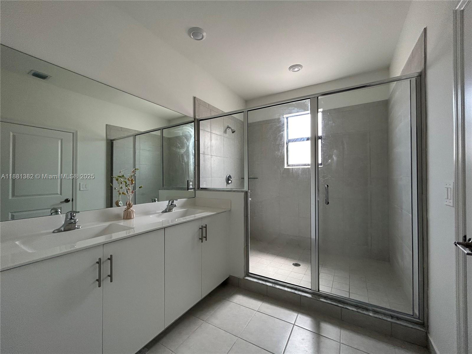 ESTATES AT SILVER PALM - Residential
