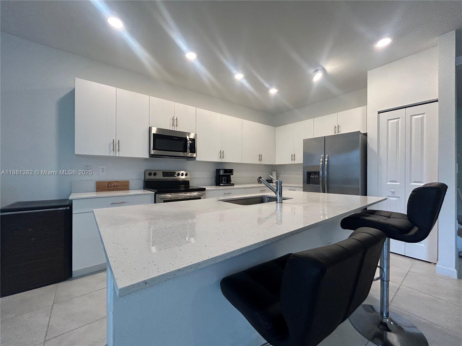 ESTATES AT SILVER PALM - Residential