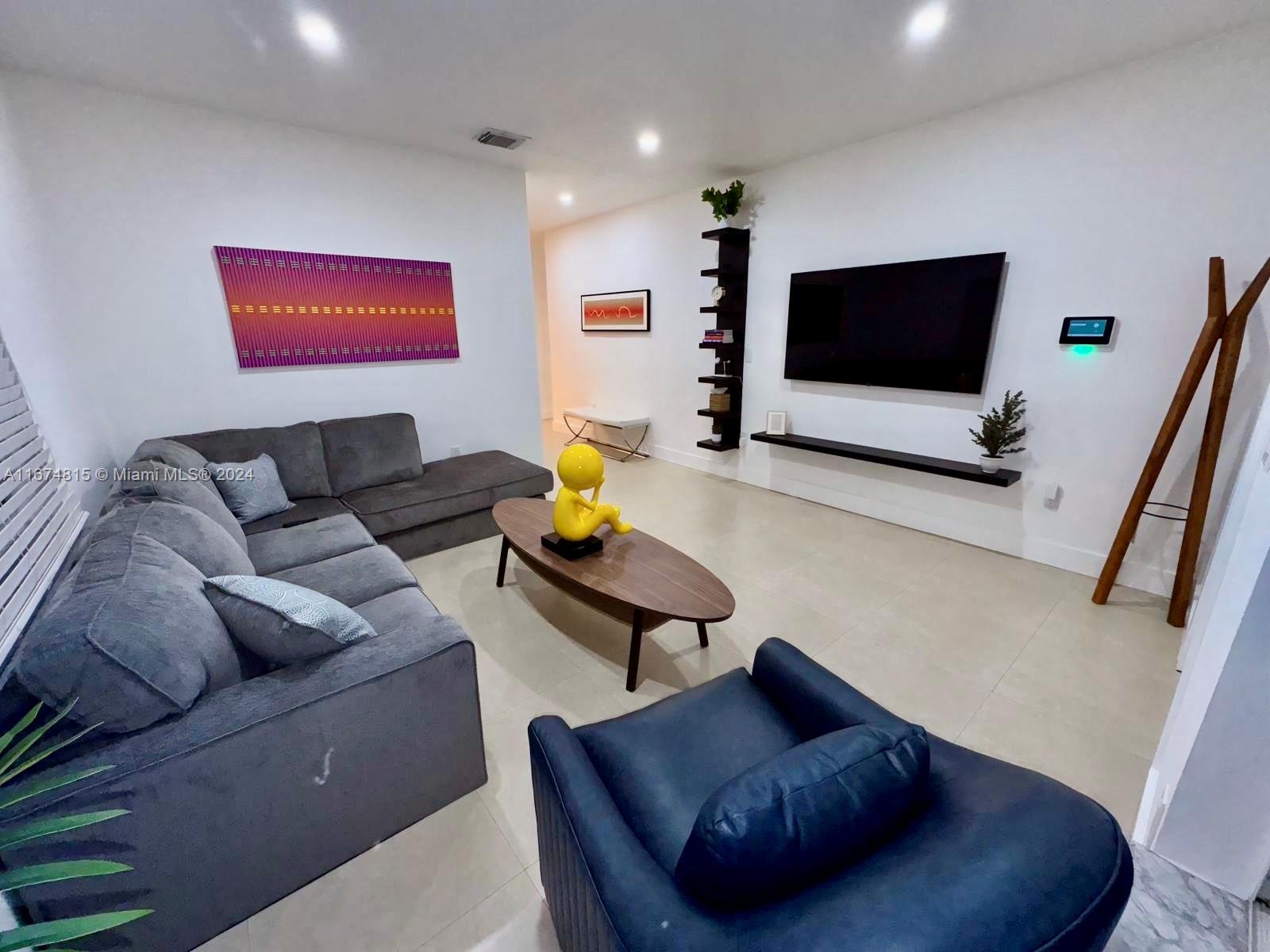 15441 SW 11th Ter .