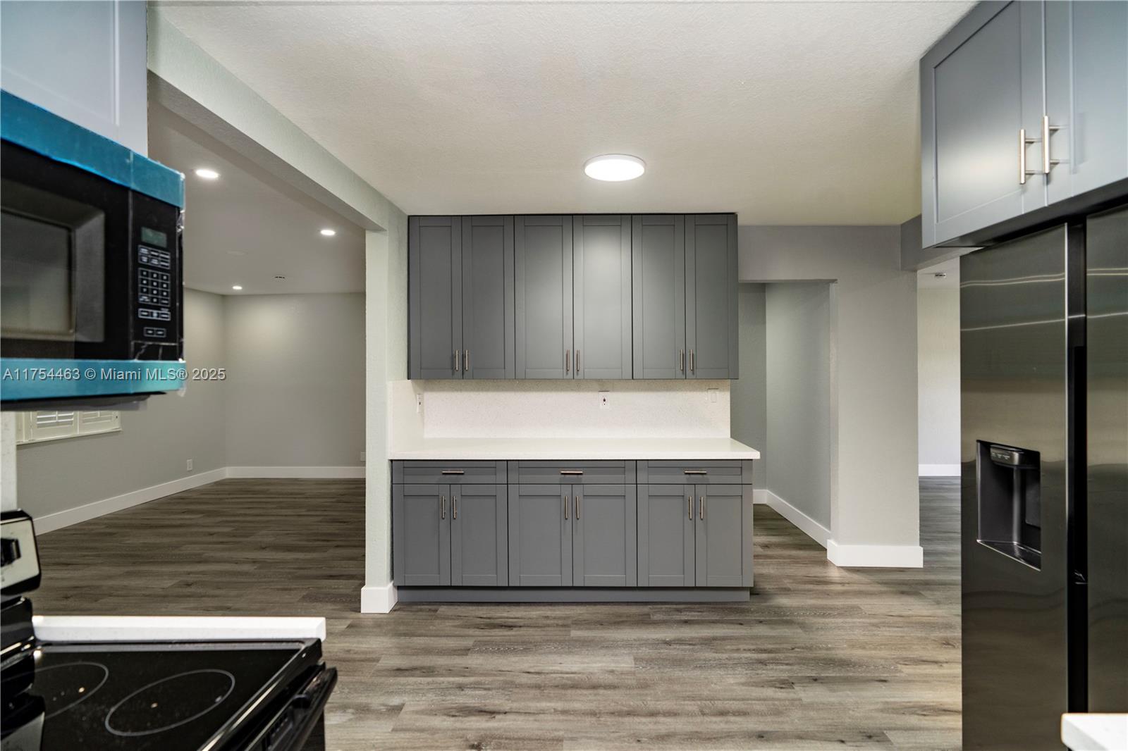 NORTH LAUDERDALE VILLAGE - Residential