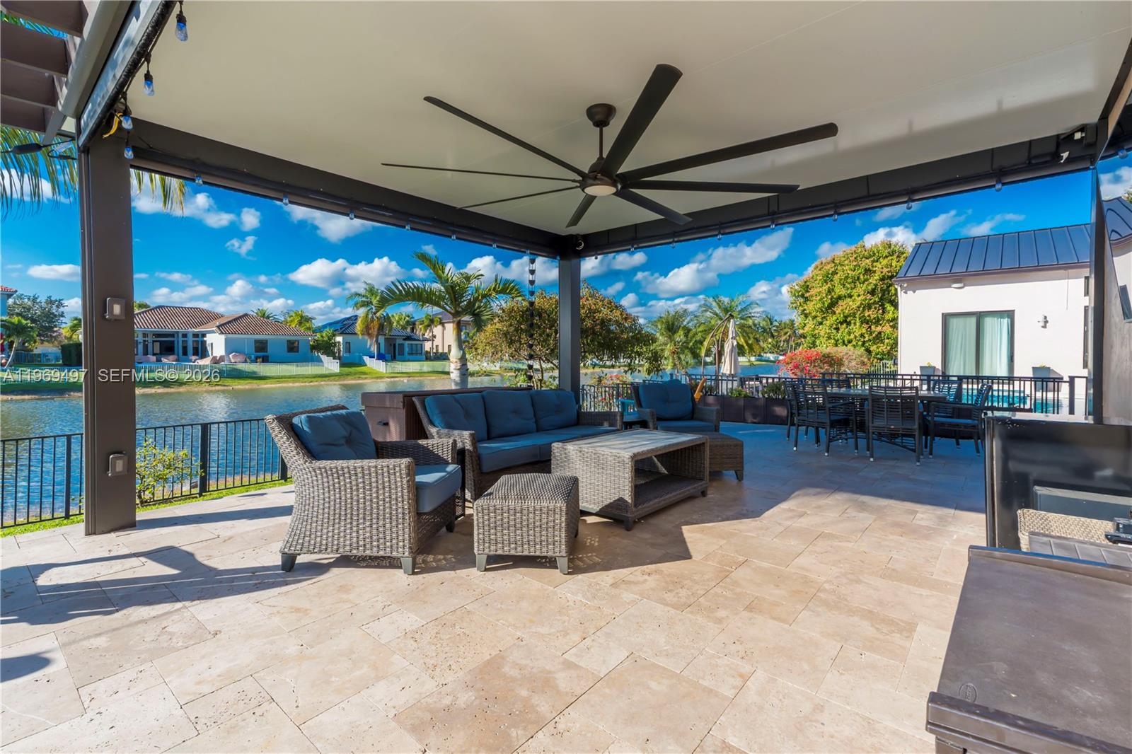 SUNSET LAKES PLAT ONE - Residential