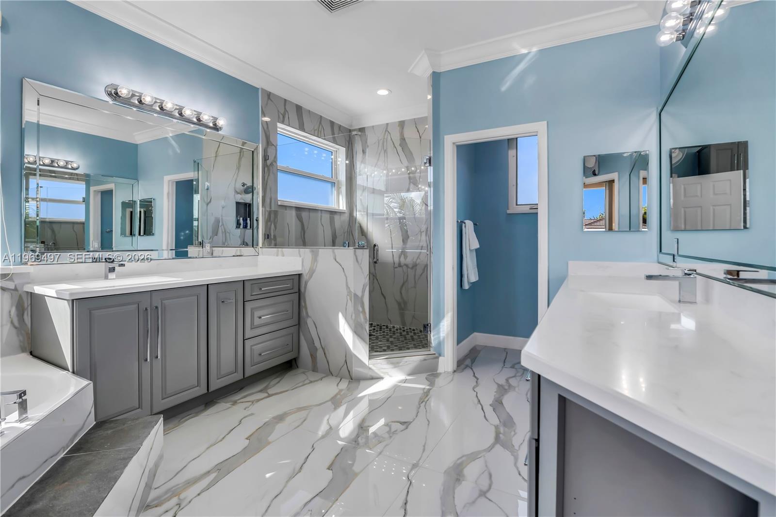 SUNSET LAKES PLAT ONE - Residential