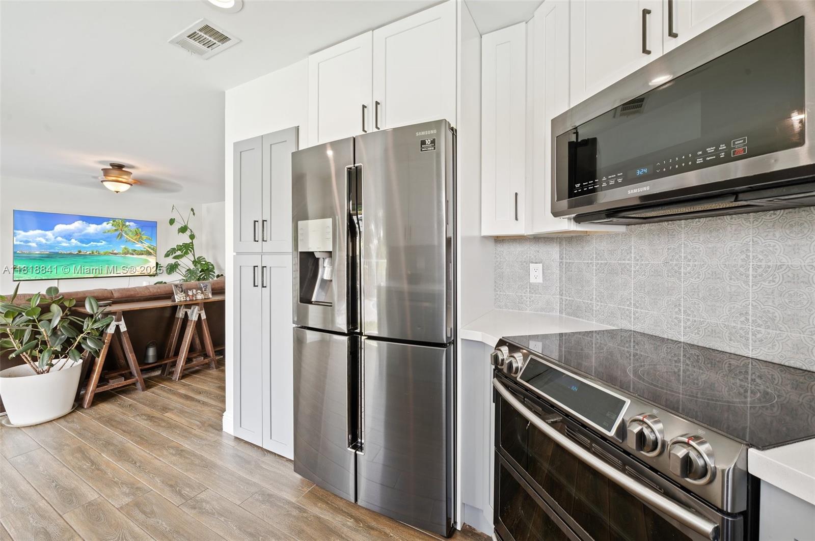 LANDINGS - Residential