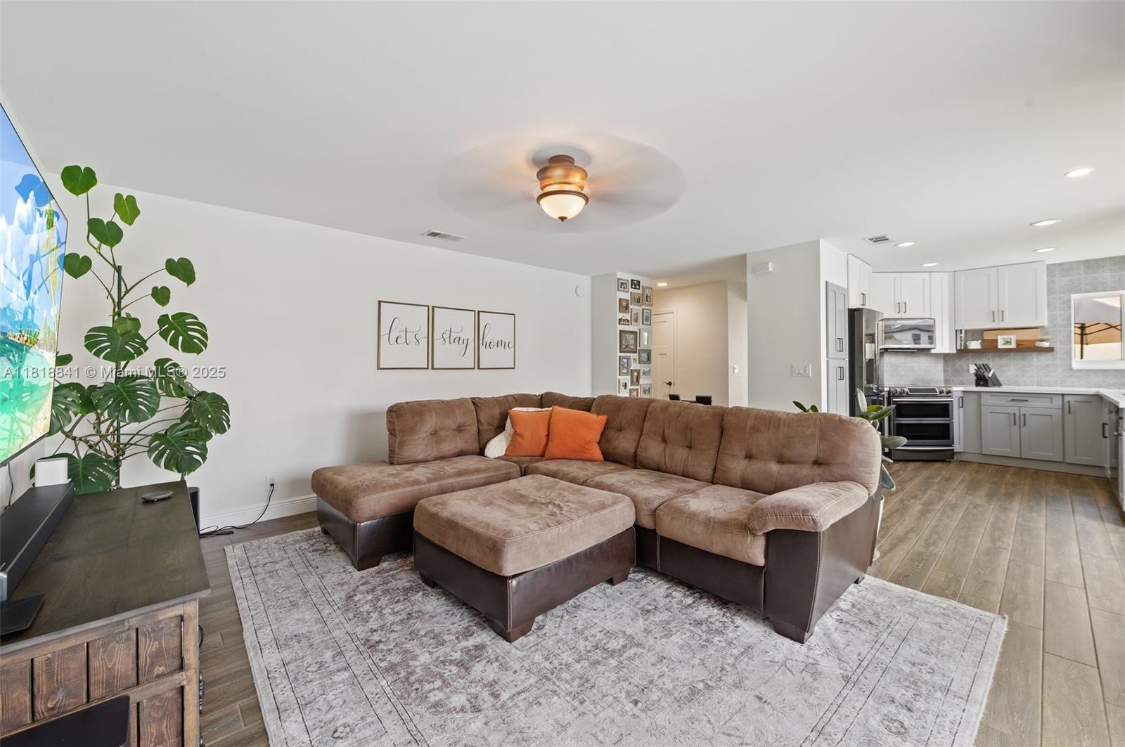 LANDINGS - Residential