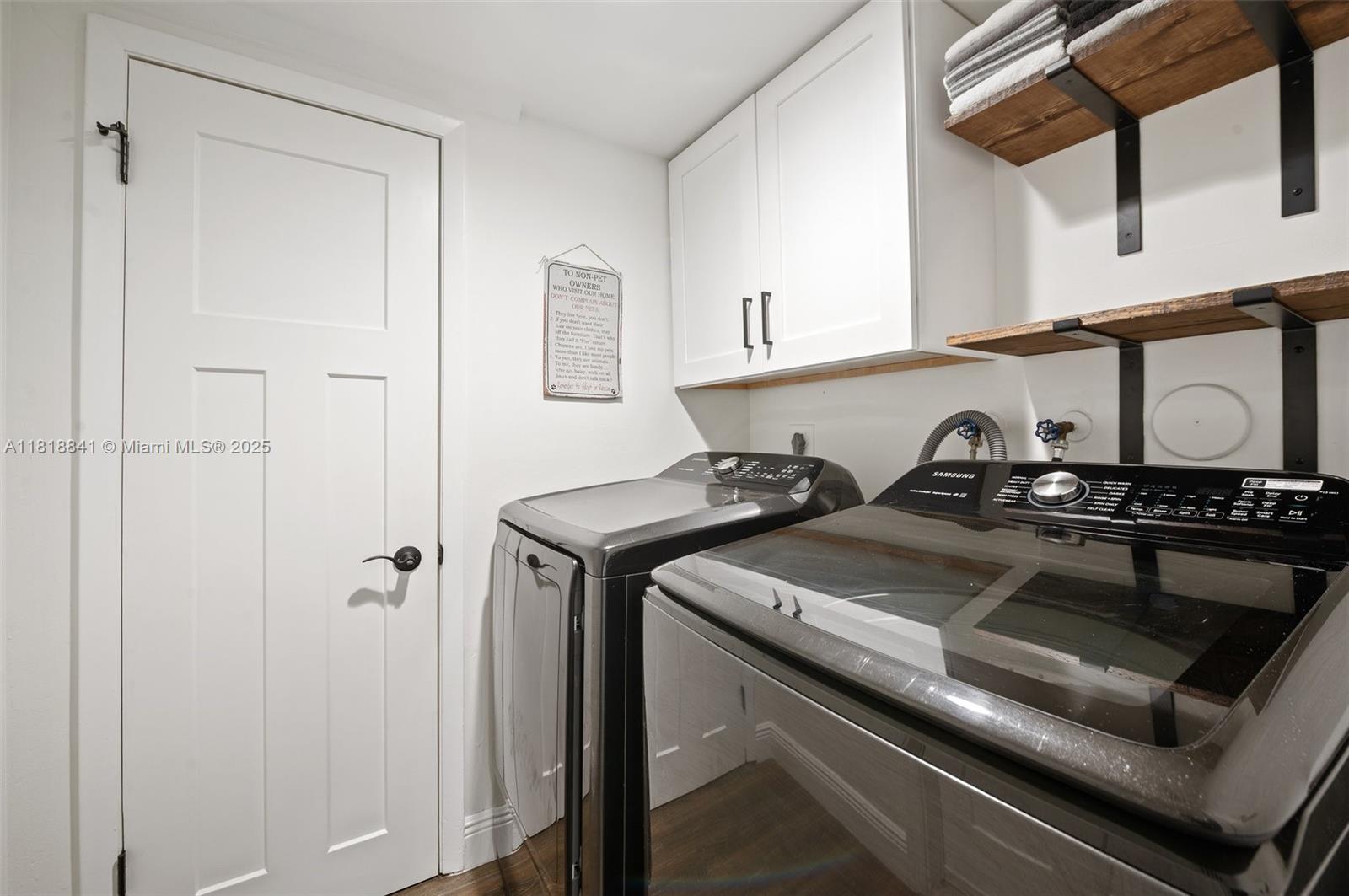 LANDINGS - Residential