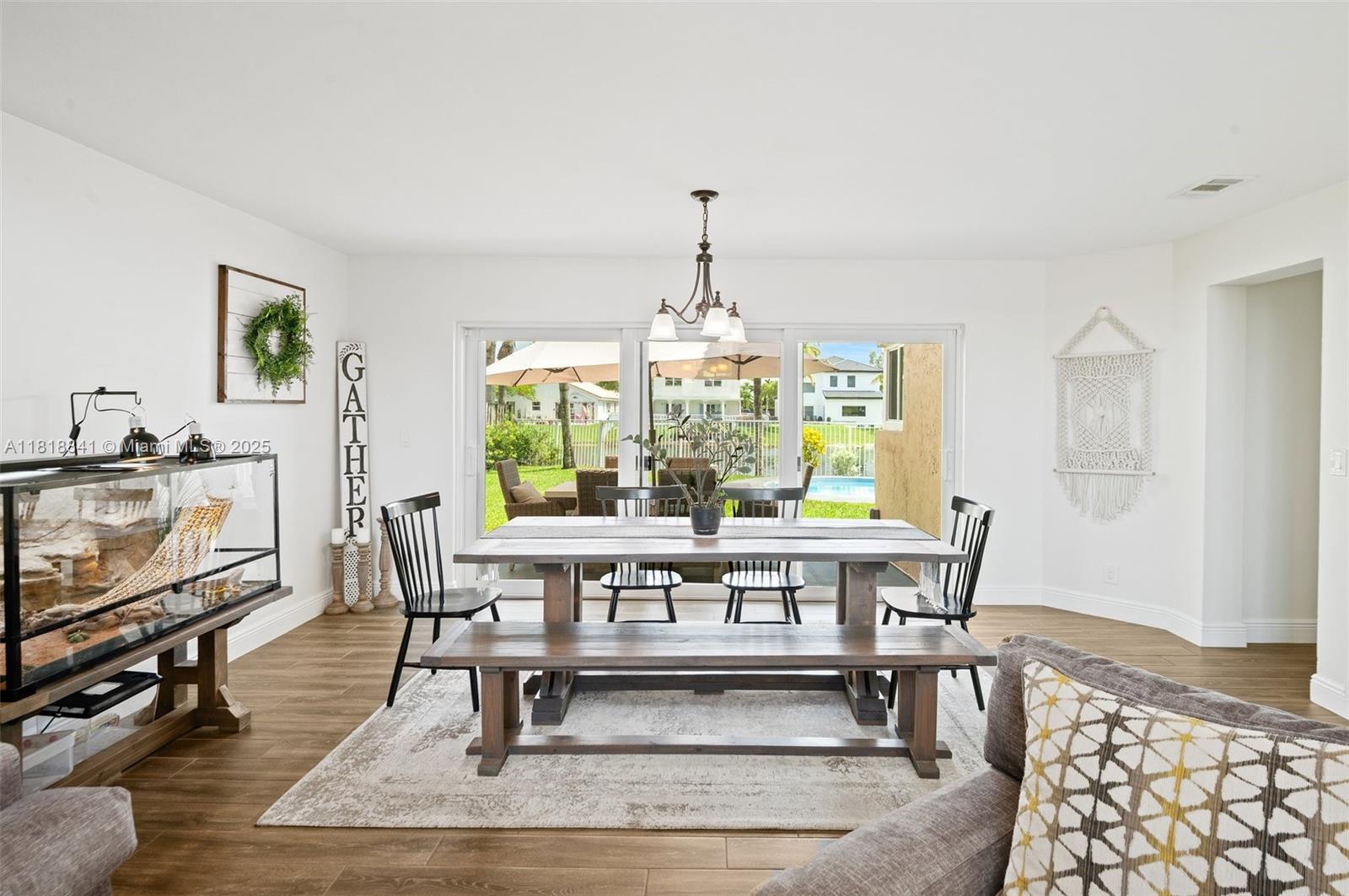 LANDINGS - Residential