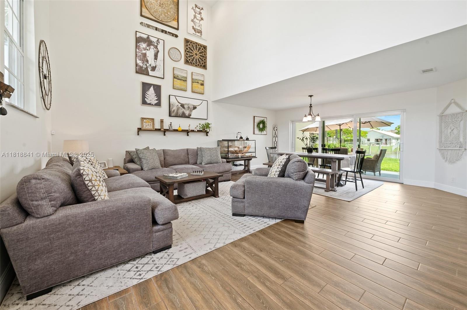 Property for Sale at 10596 Sw 12th Mnr, Pembroke Pines, Miami-Dade County, Florida - Bedrooms: 3 
Bathrooms: 2  - $710,000