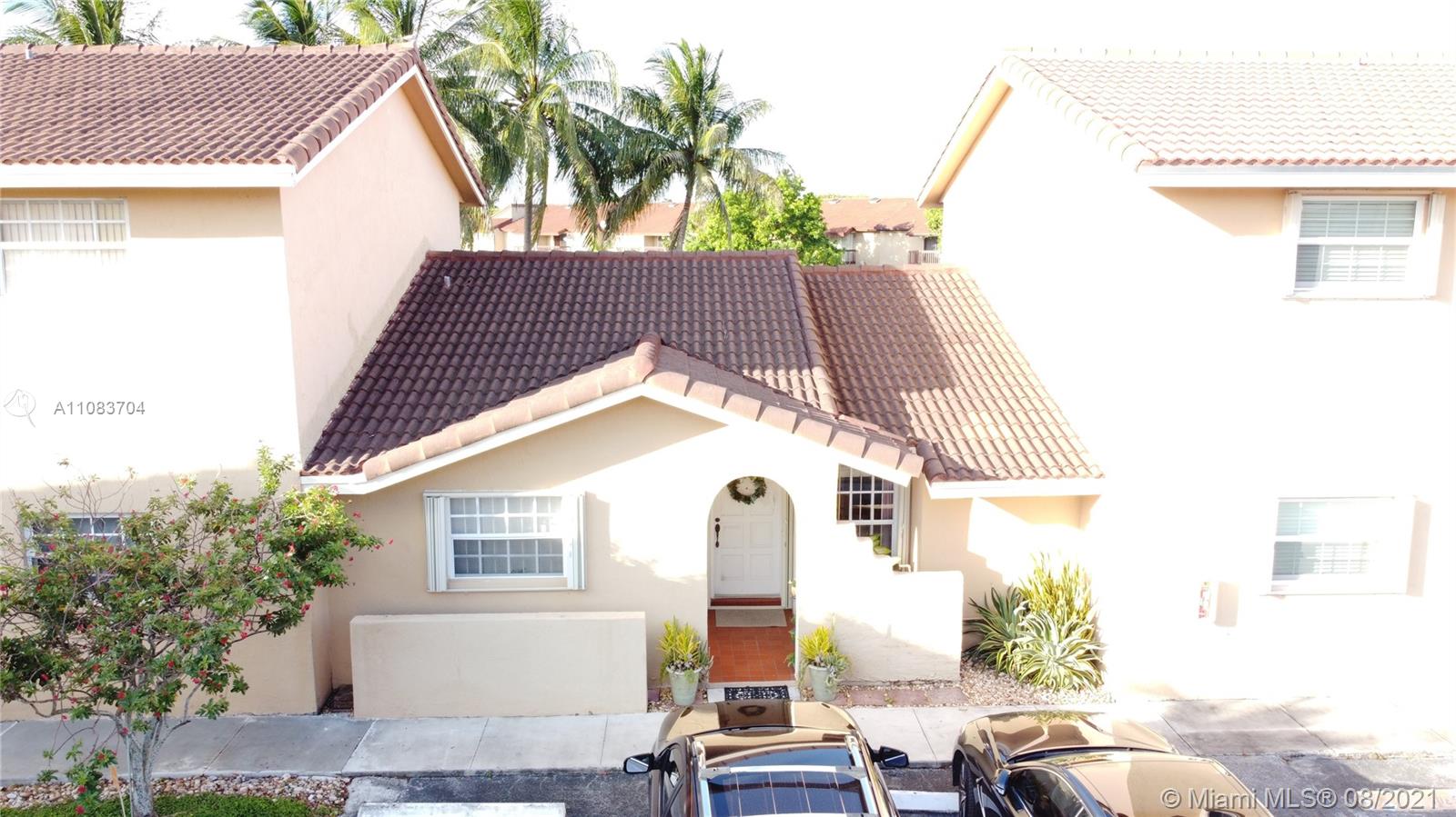 A BEAUTIFUL PROPERTY TO CALL HOME, LOCATED WALKING DISTANCE FROM A+ SCHOOLS AND GREAT SHOPPING CENTERS MILLER SQUARE, MILLER GOLF COURT, AND MORE
FULLY RENOVATED.