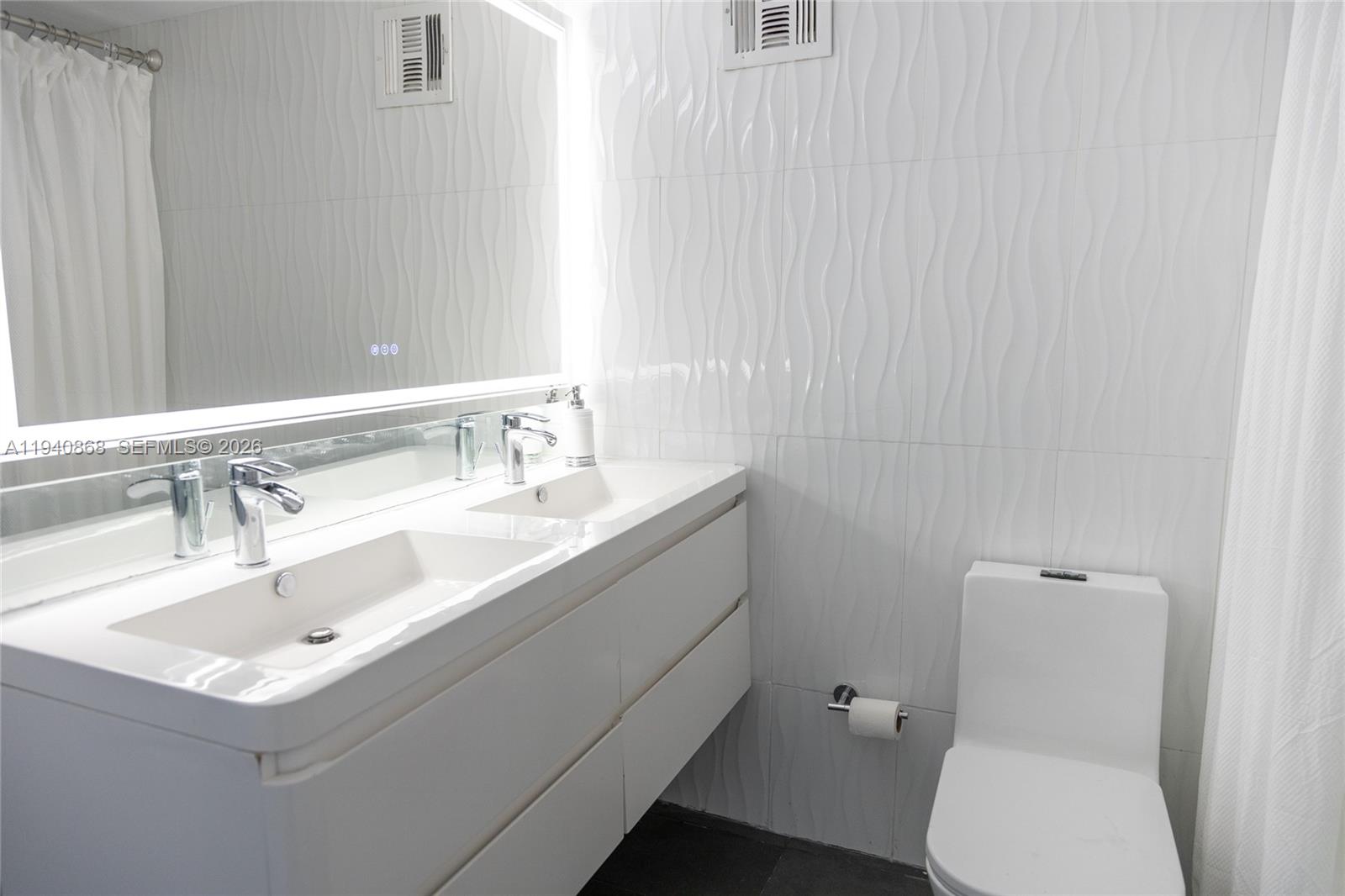 MIRADOR 1200 CONDO - Residential