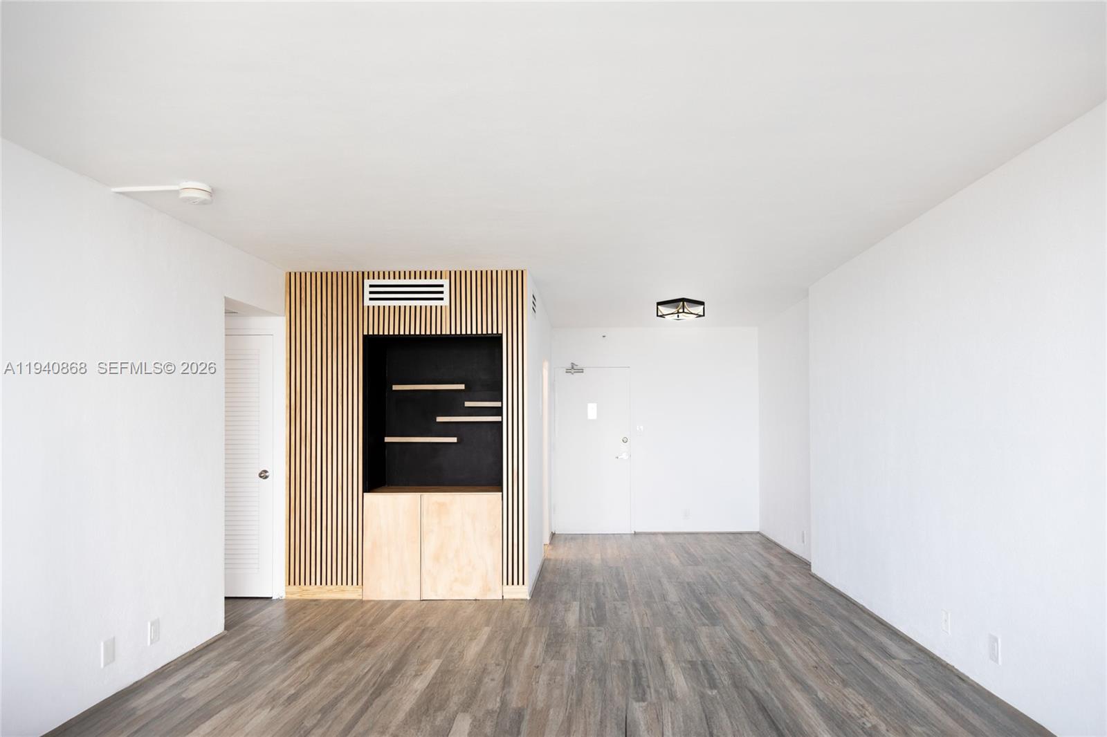 MIRADOR 1200 CONDO - Residential