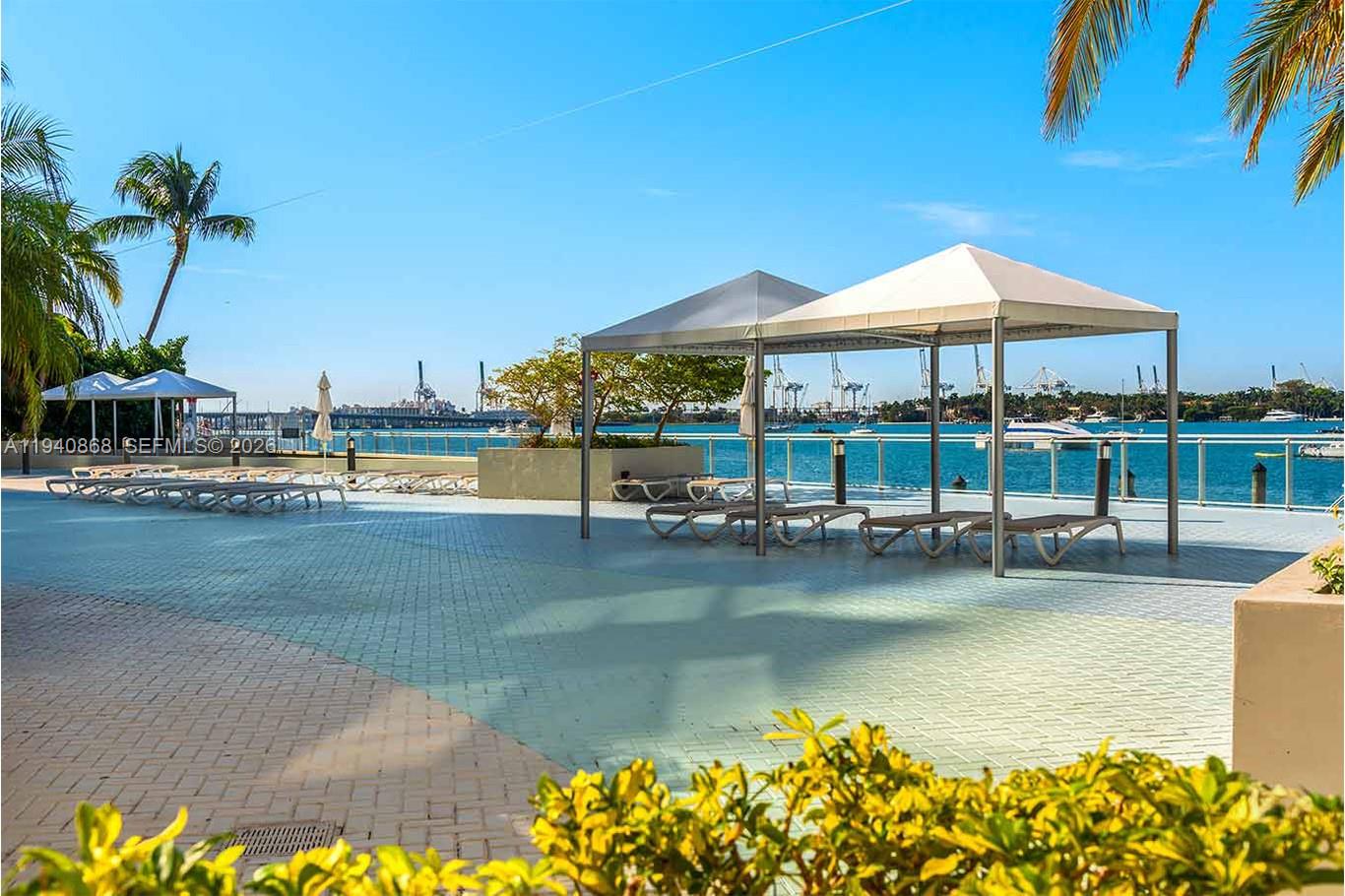 MIRADOR 1200 CONDO - Residential