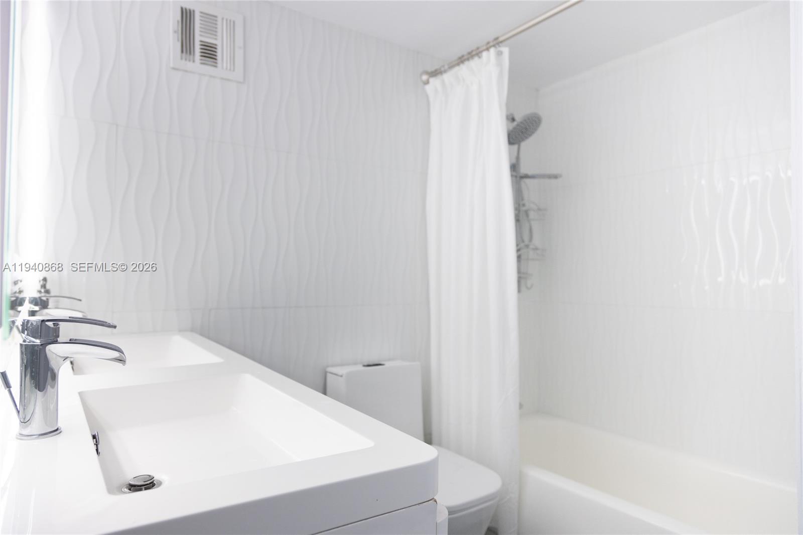 MIRADOR 1200 CONDO - Residential