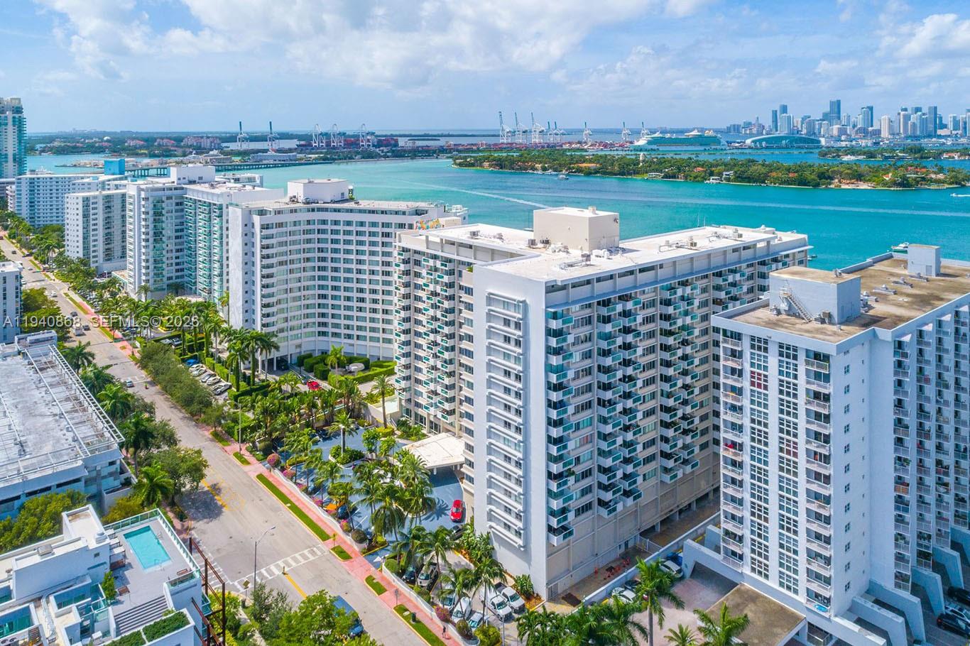 MIRADOR 1200 CONDO - Residential