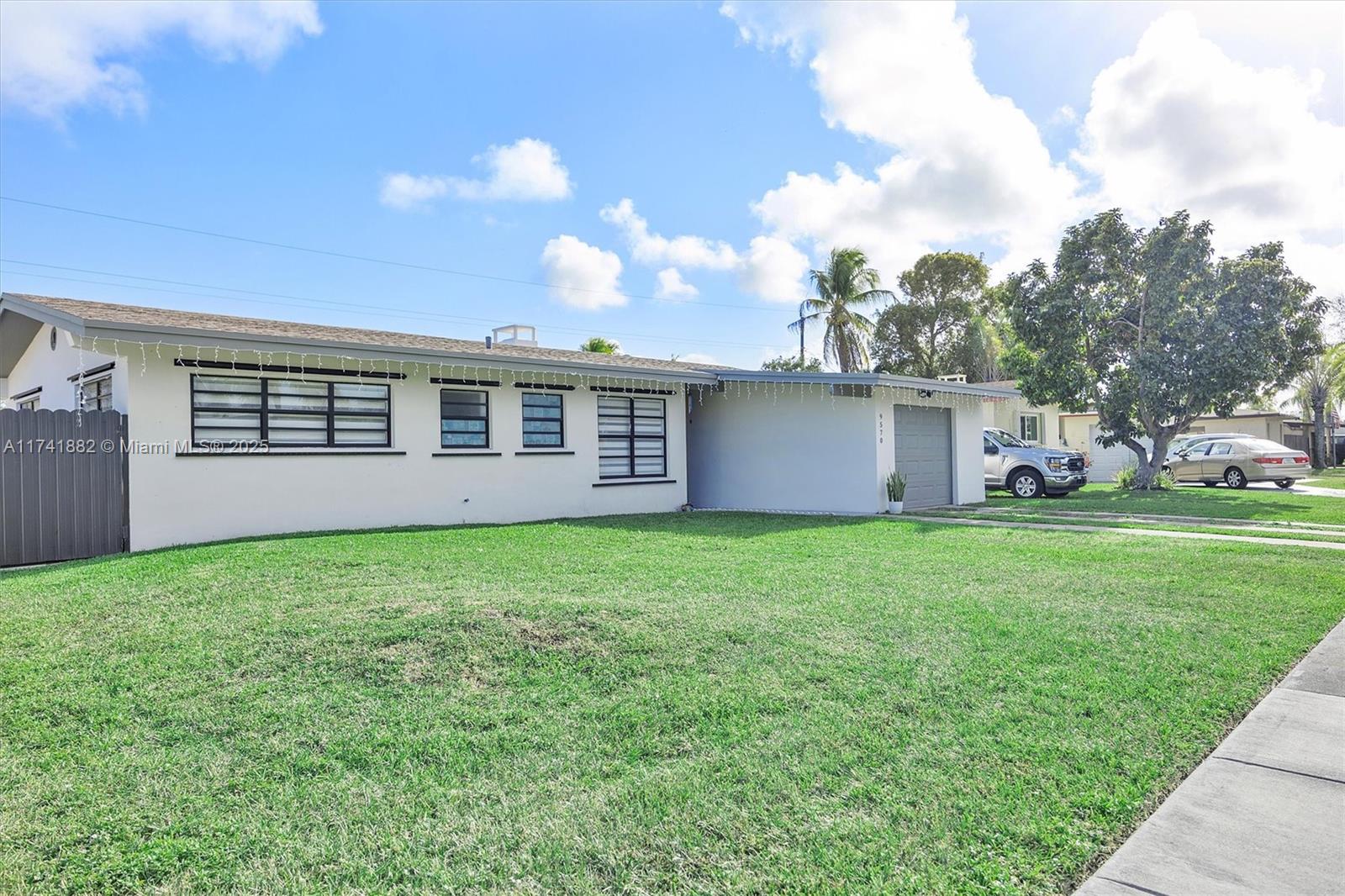 SOUTH CORAL HOMES SEC 2 - Residential