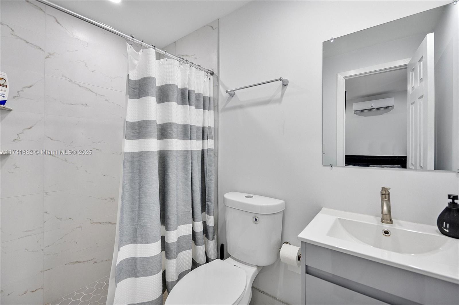 SOUTH CORAL HOMES SEC 2 - Residential
