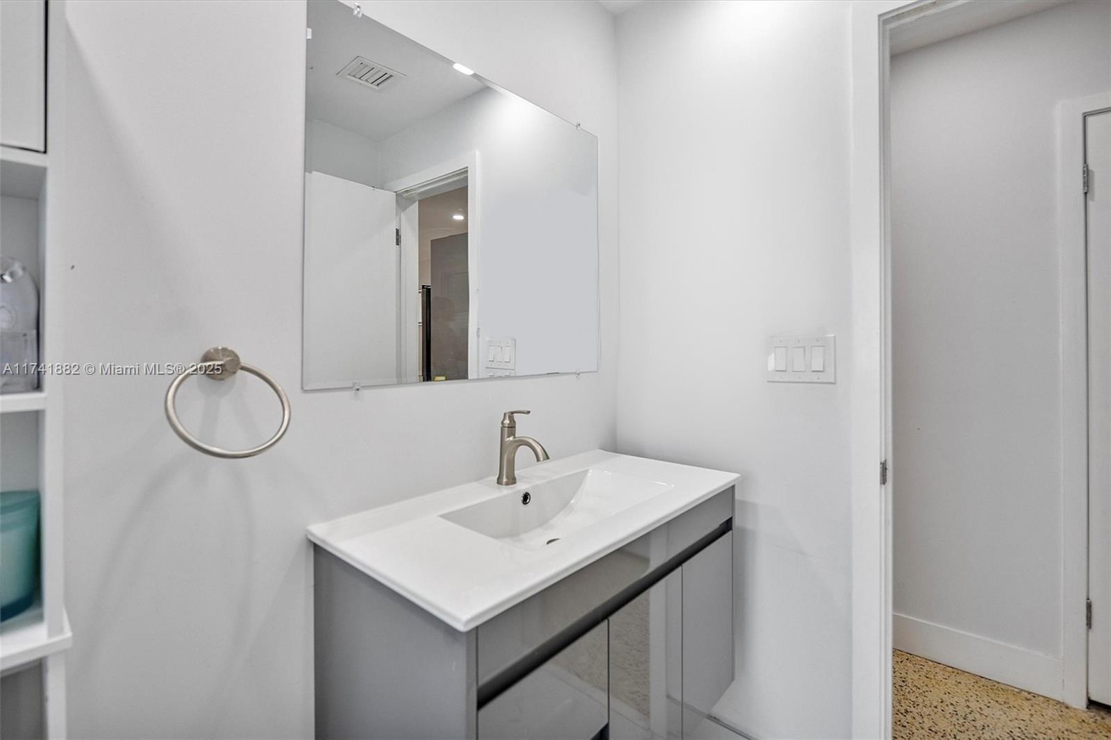SOUTH CORAL HOMES SEC 2 - Residential