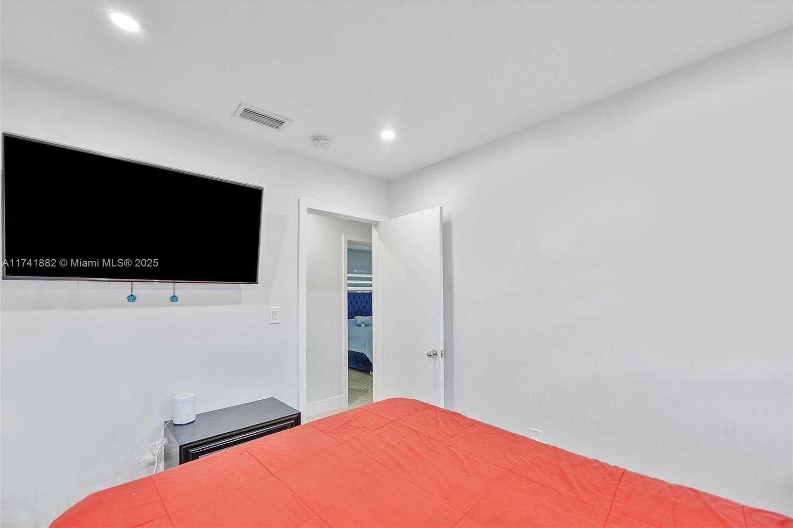 SOUTH CORAL HOMES SEC 2 - Residential