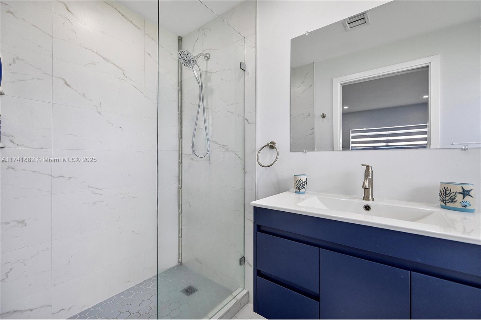 SOUTH CORAL HOMES SEC 2 - Residential
