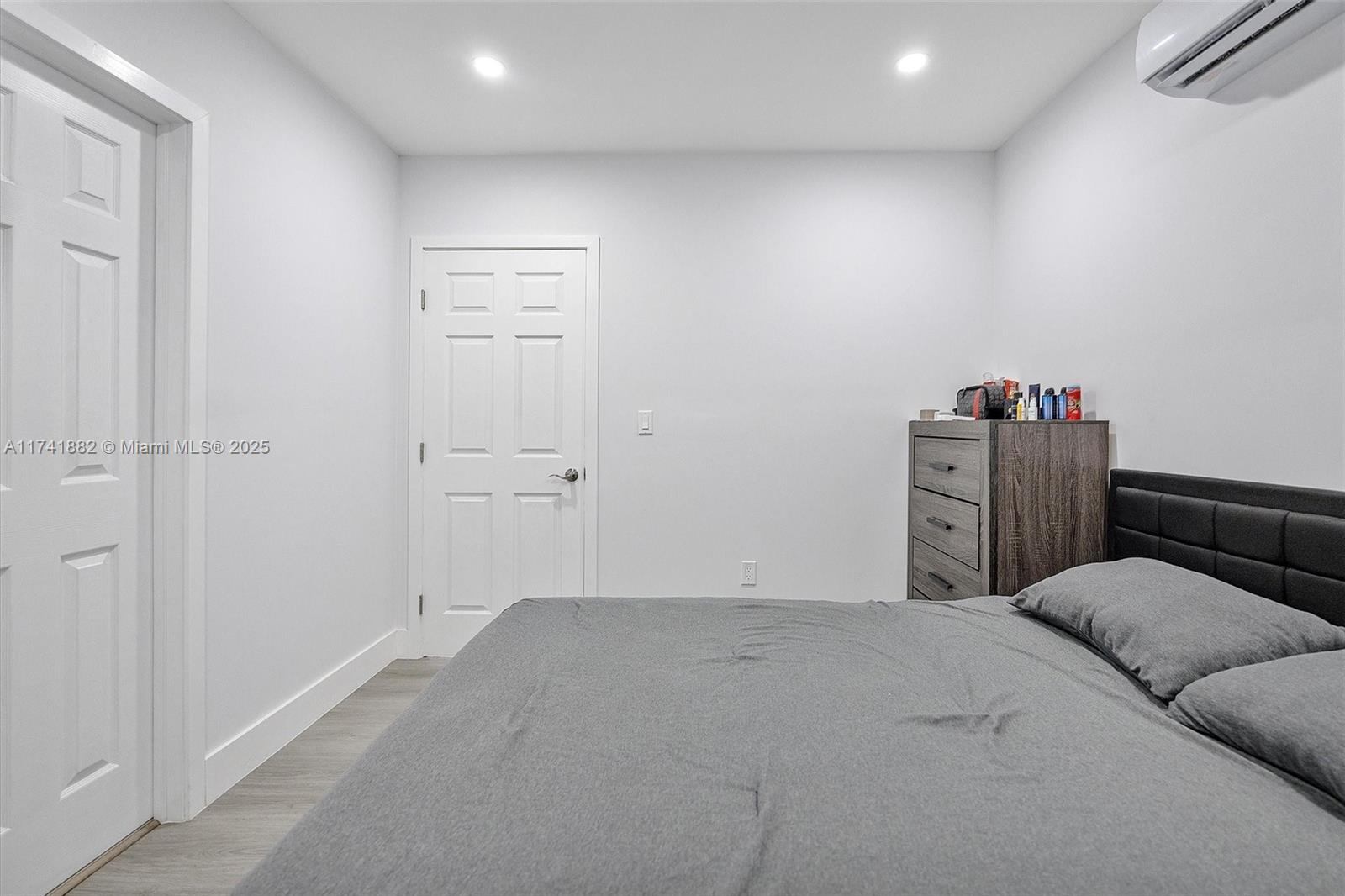 SOUTH CORAL HOMES SEC 2 - Residential