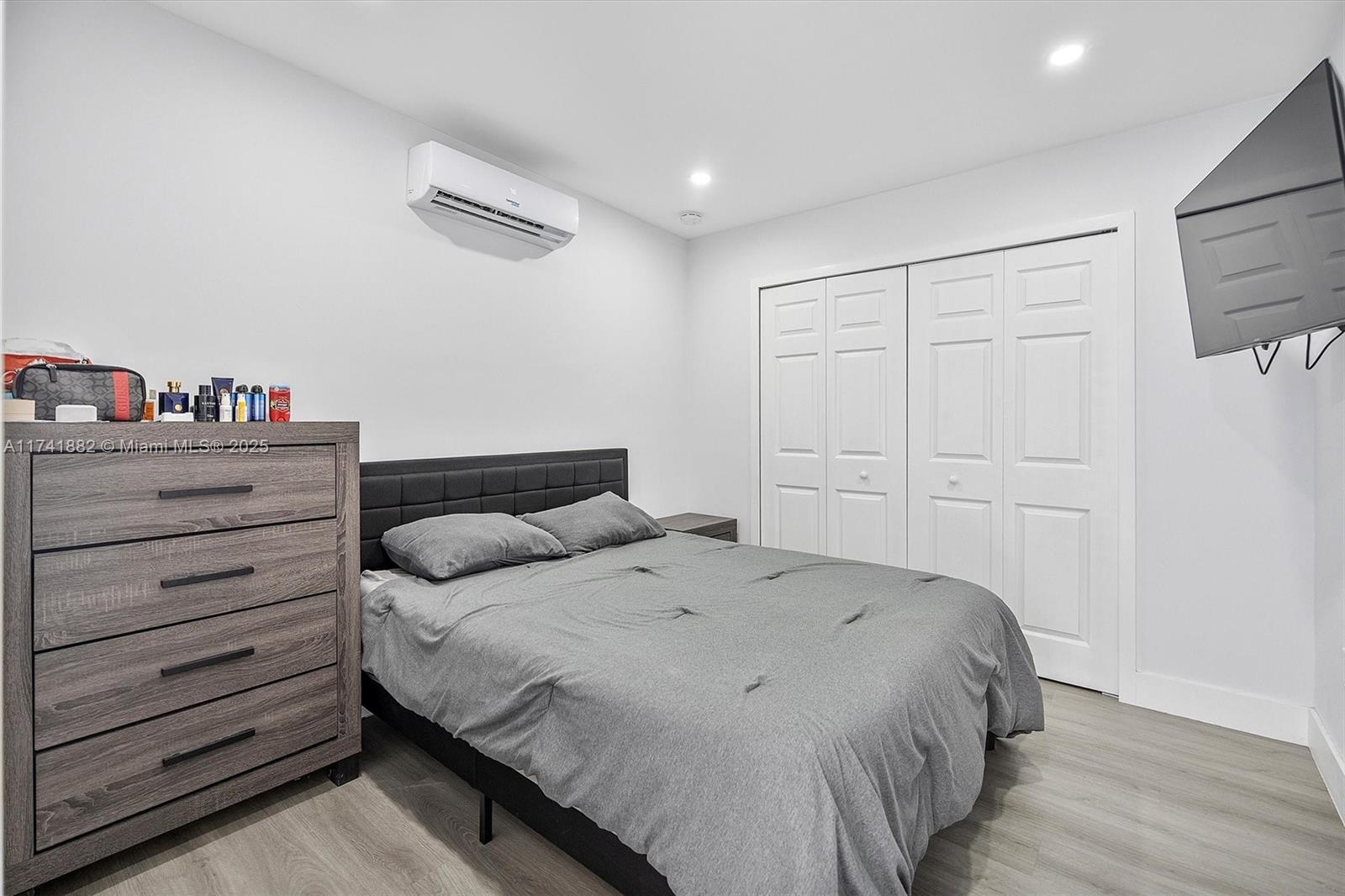 SOUTH CORAL HOMES SEC 2 - Residential