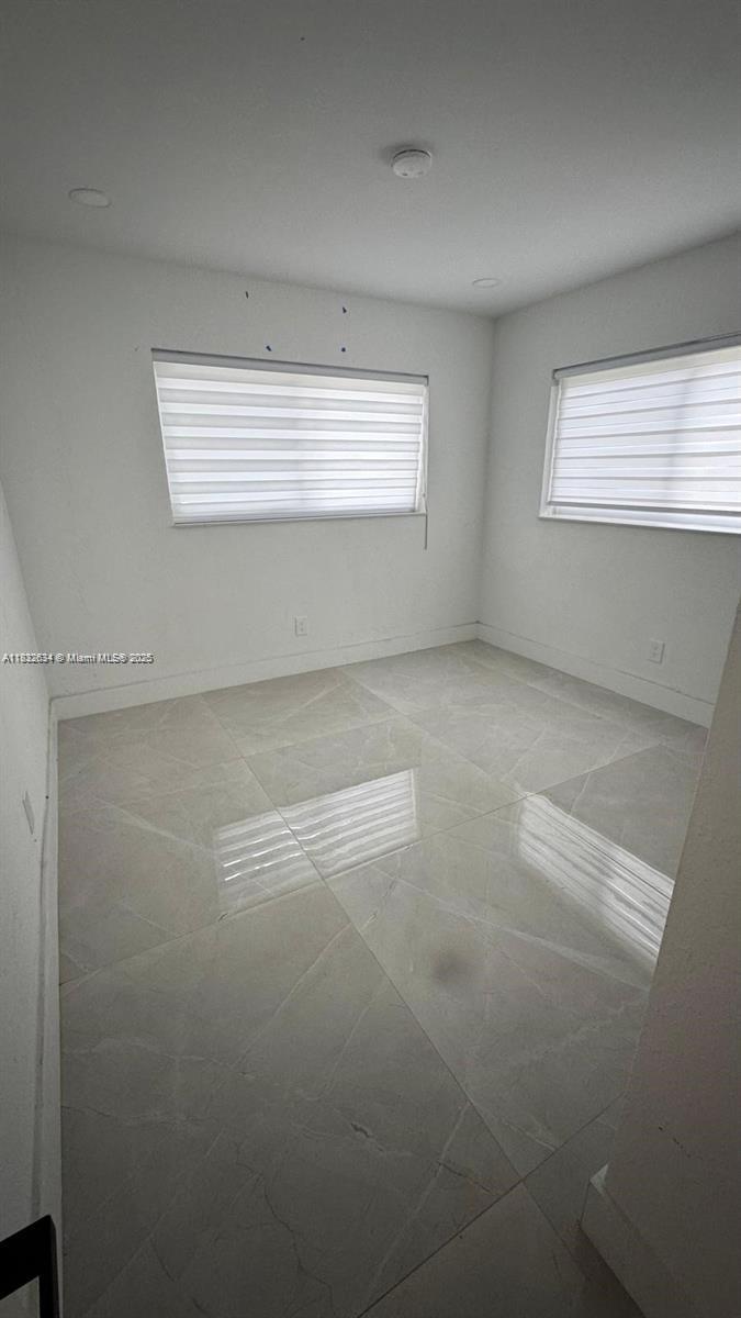 322 SW 11th 1-2