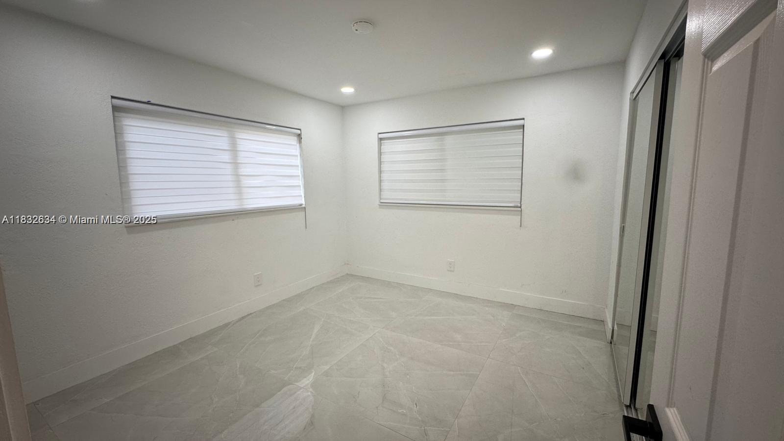 322 SW 11th 1-2