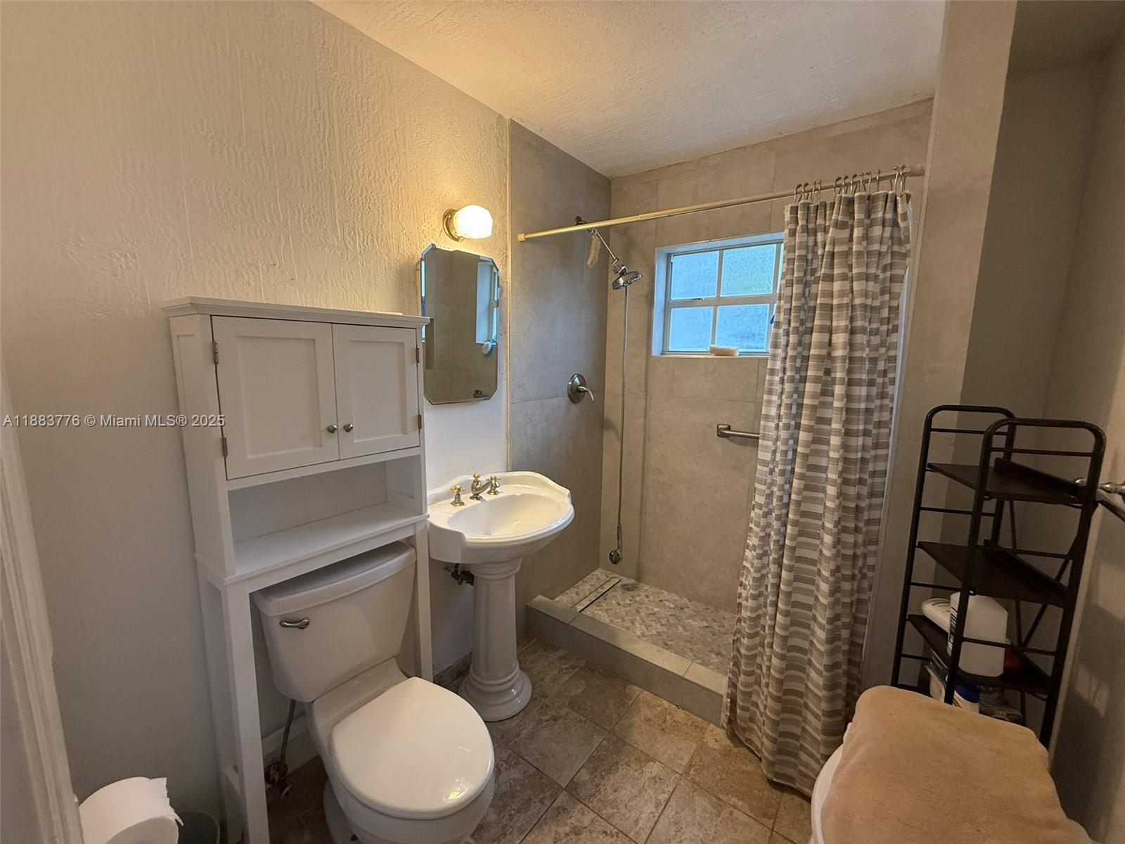 LAKE FOREST SEC 4 - Residential