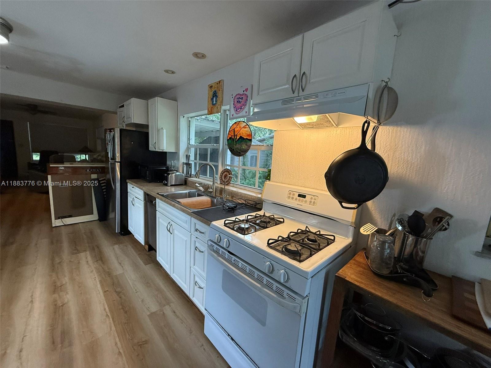 LAKE FOREST SEC 4 - Residential