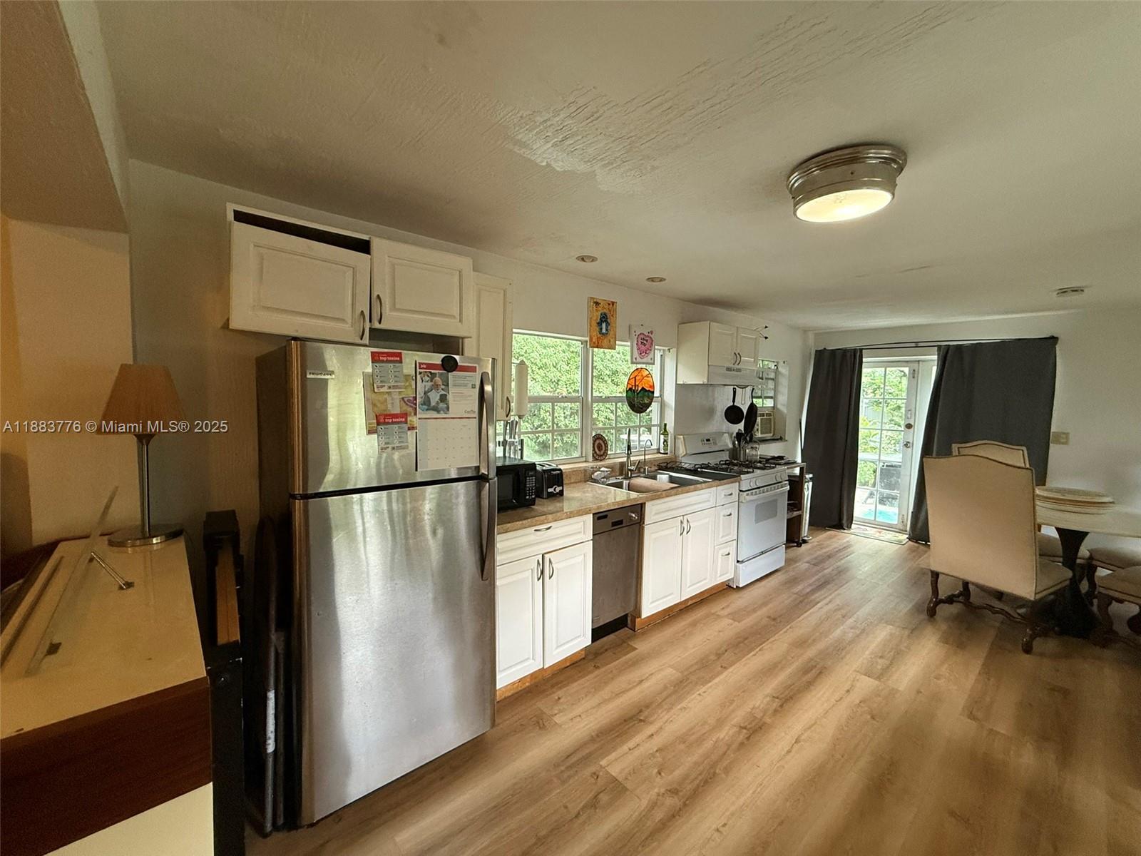 LAKE FOREST SEC 4 - Residential