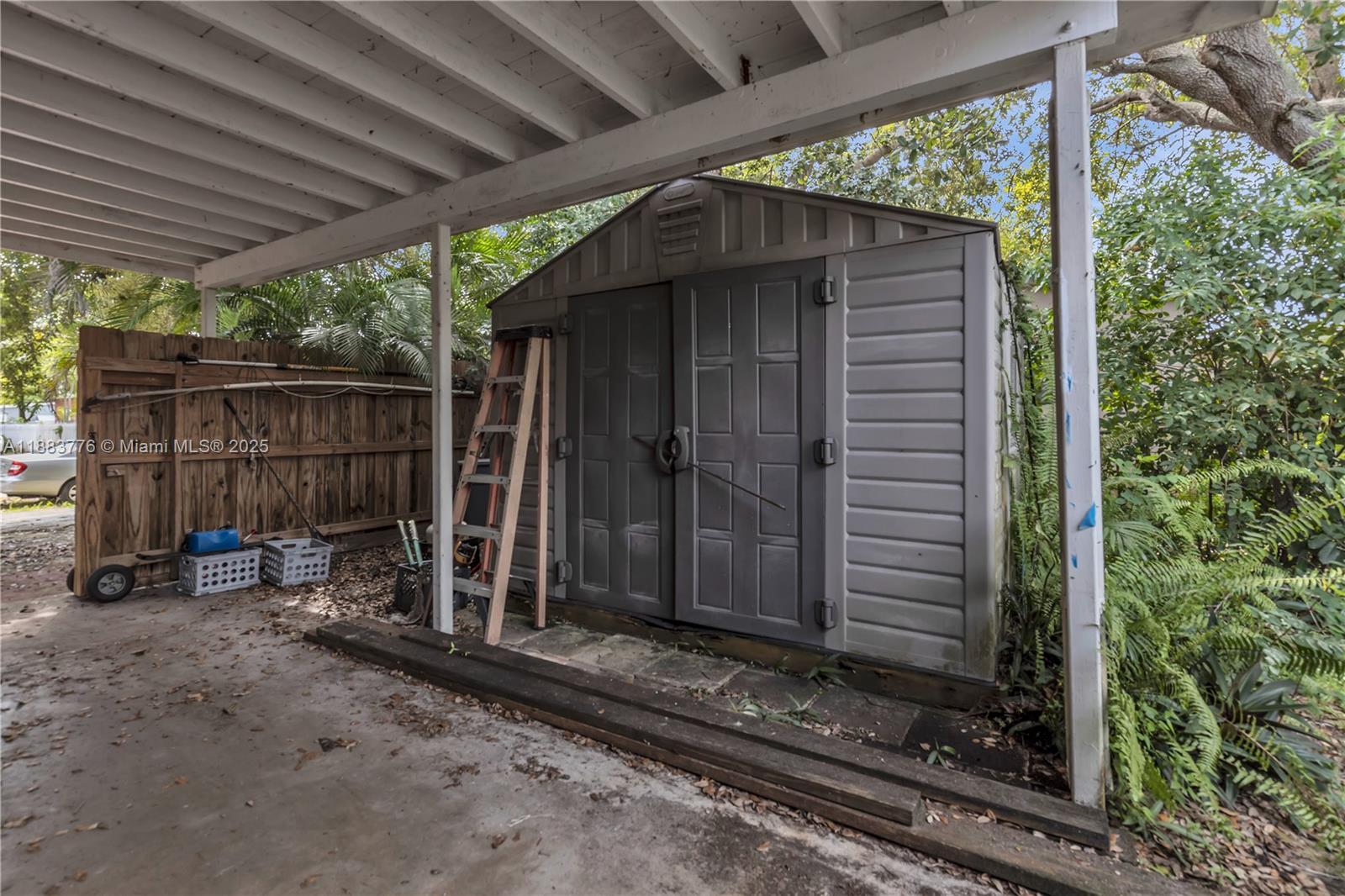 LAKE FOREST SEC 4 - Residential