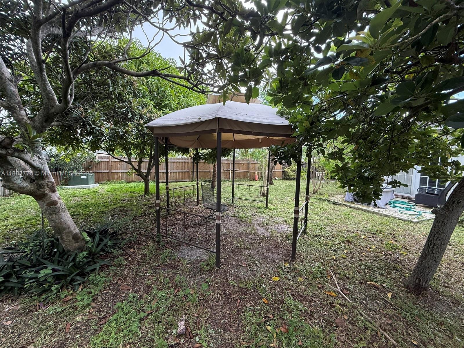 LAKE FOREST SEC 4 - Residential