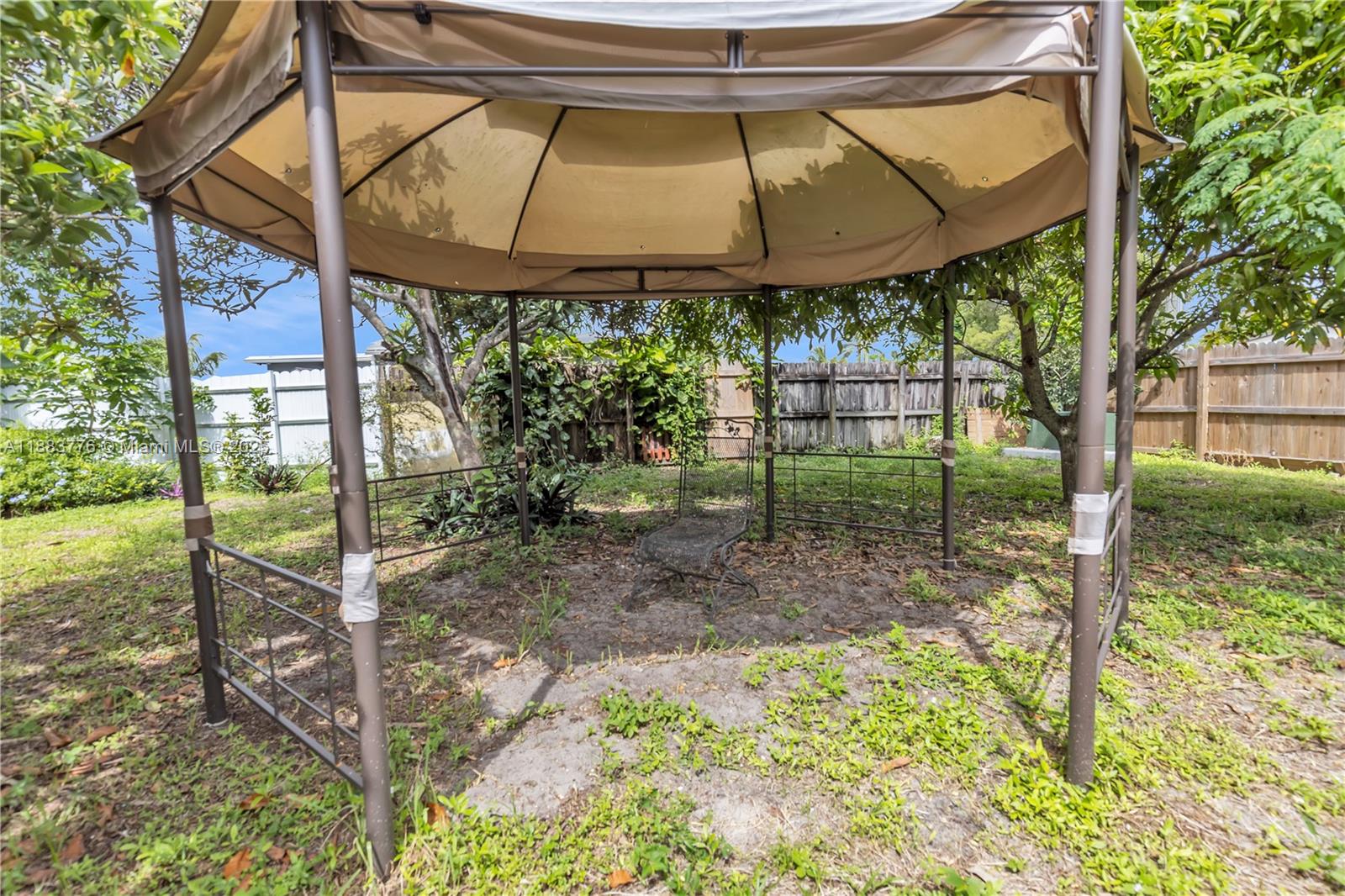 LAKE FOREST SEC 4 - Residential