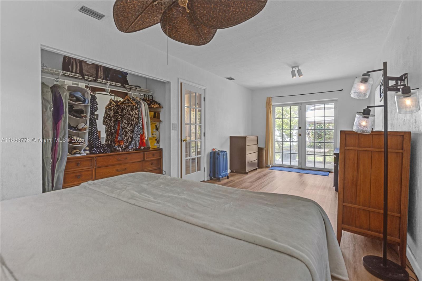 LAKE FOREST SEC 4 - Residential