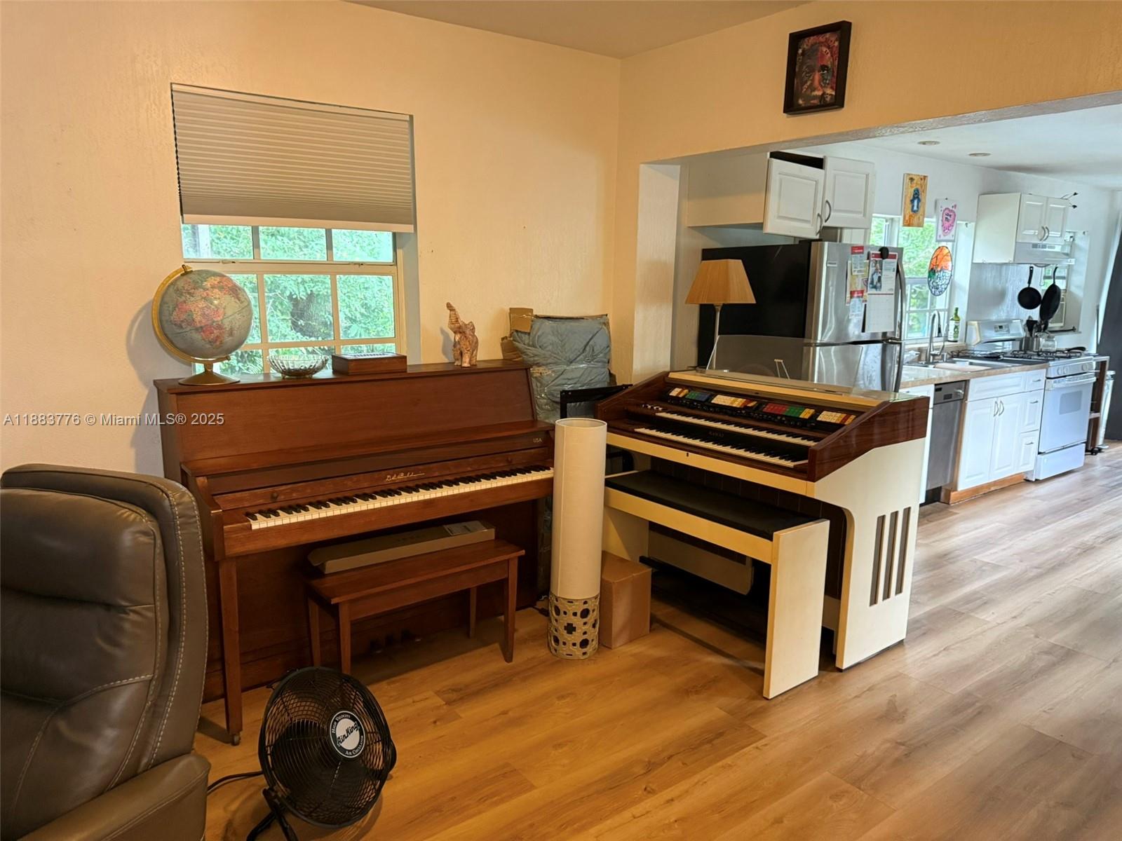 LAKE FOREST SEC 4 - Residential