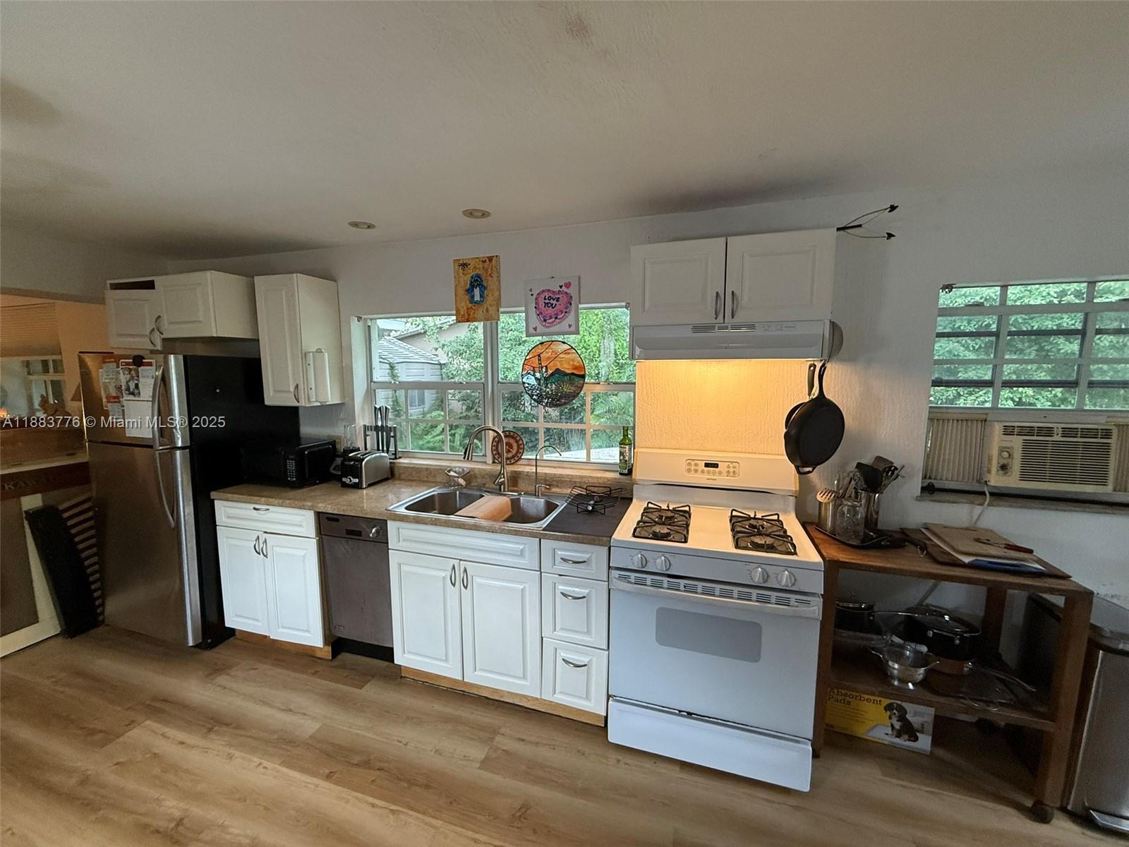 LAKE FOREST SEC 4 - Residential