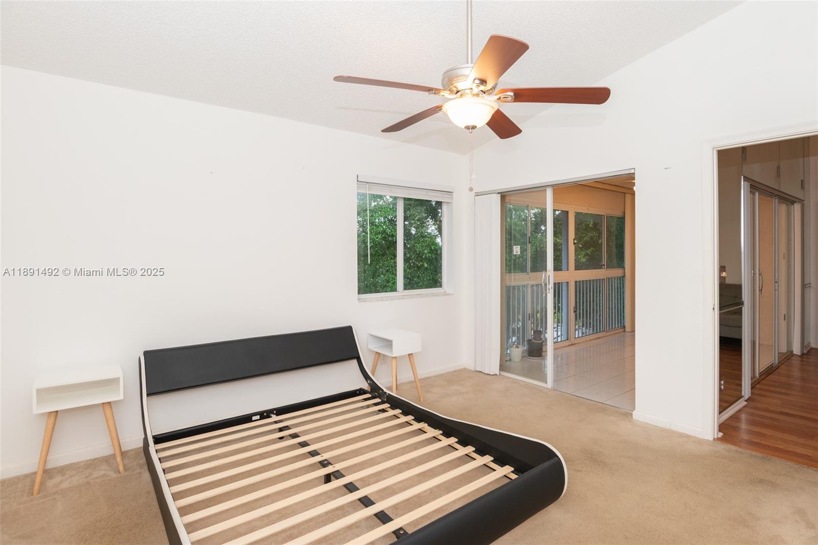 TERRACE HOMES AT BANYAN S - Residential