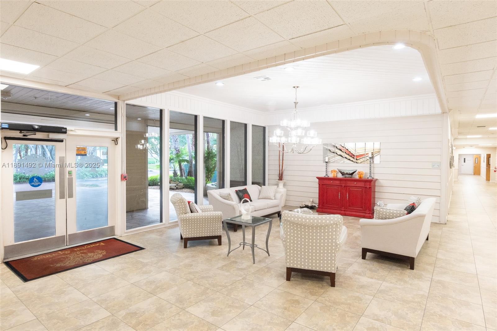TERRACE HOMES AT BANYAN S - Residential