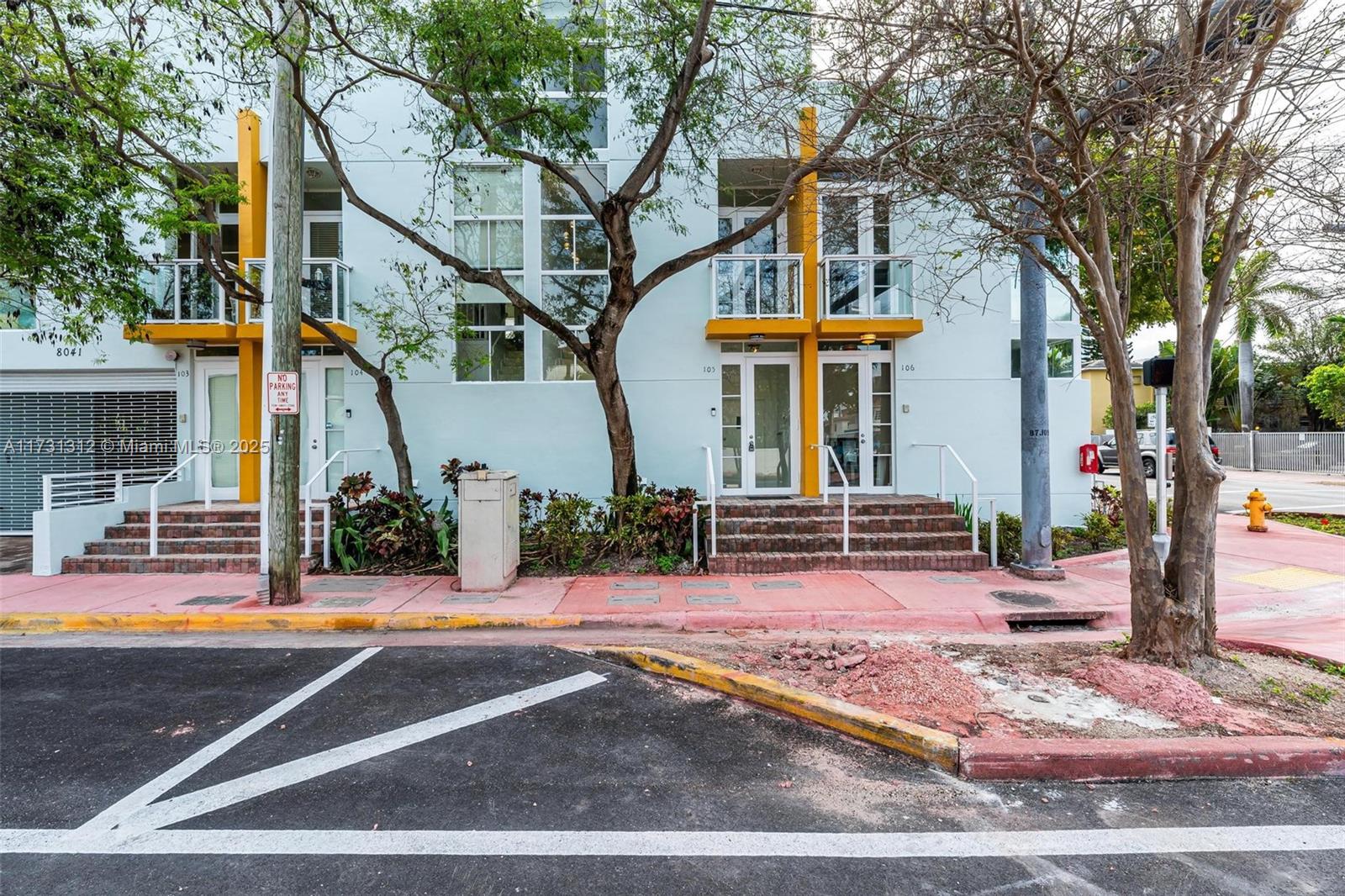 8041 Harding Ave 105