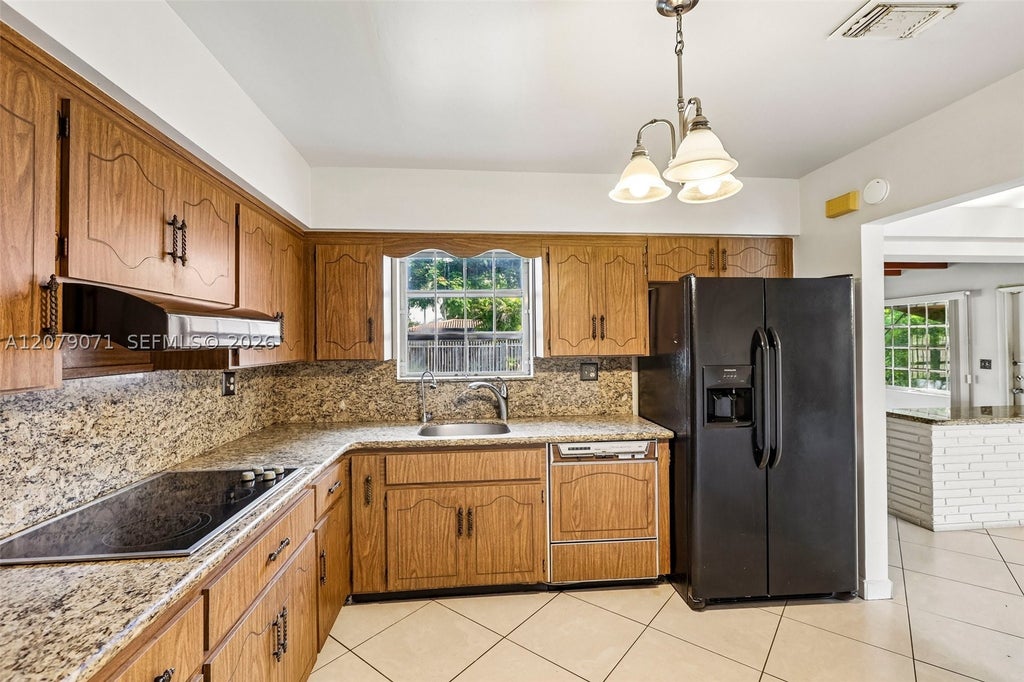 Photo of 3121 Hollywood Blvd, Hollywood, FL 33021 (MLS # A12079071)
