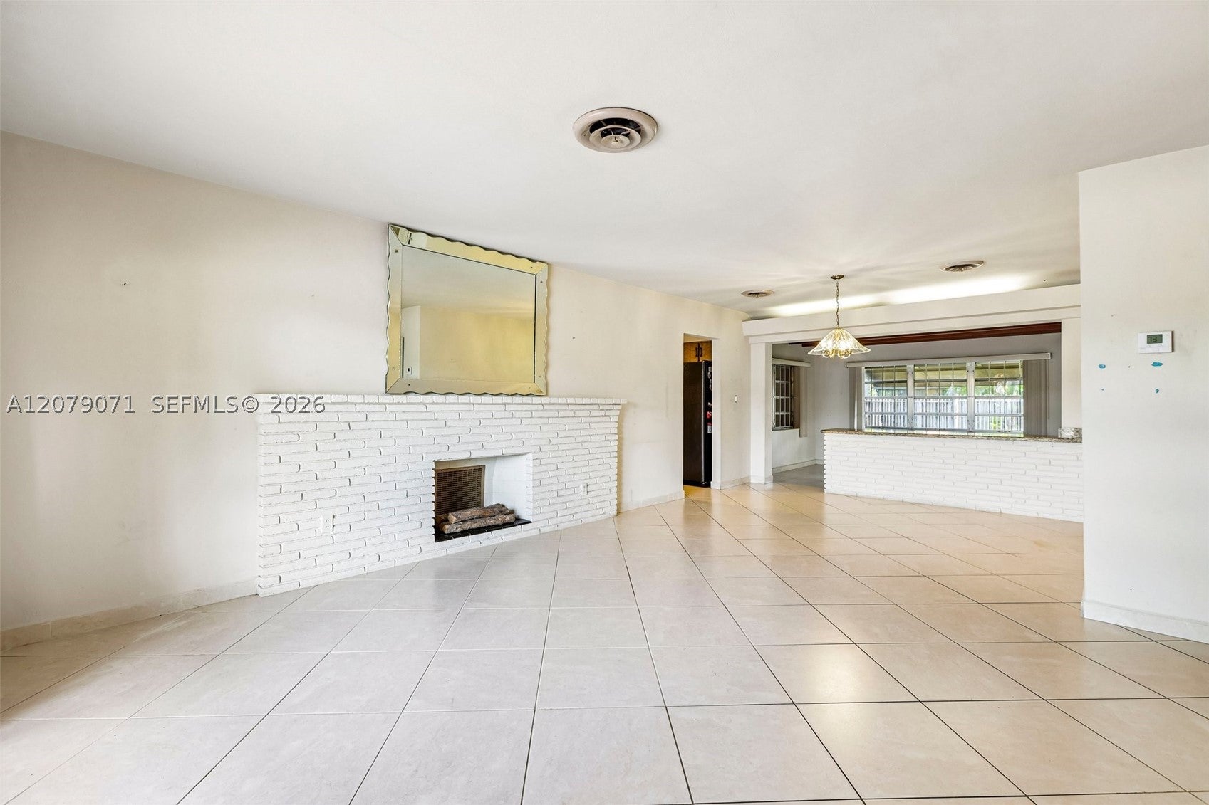 3121 Hollywood Blvd