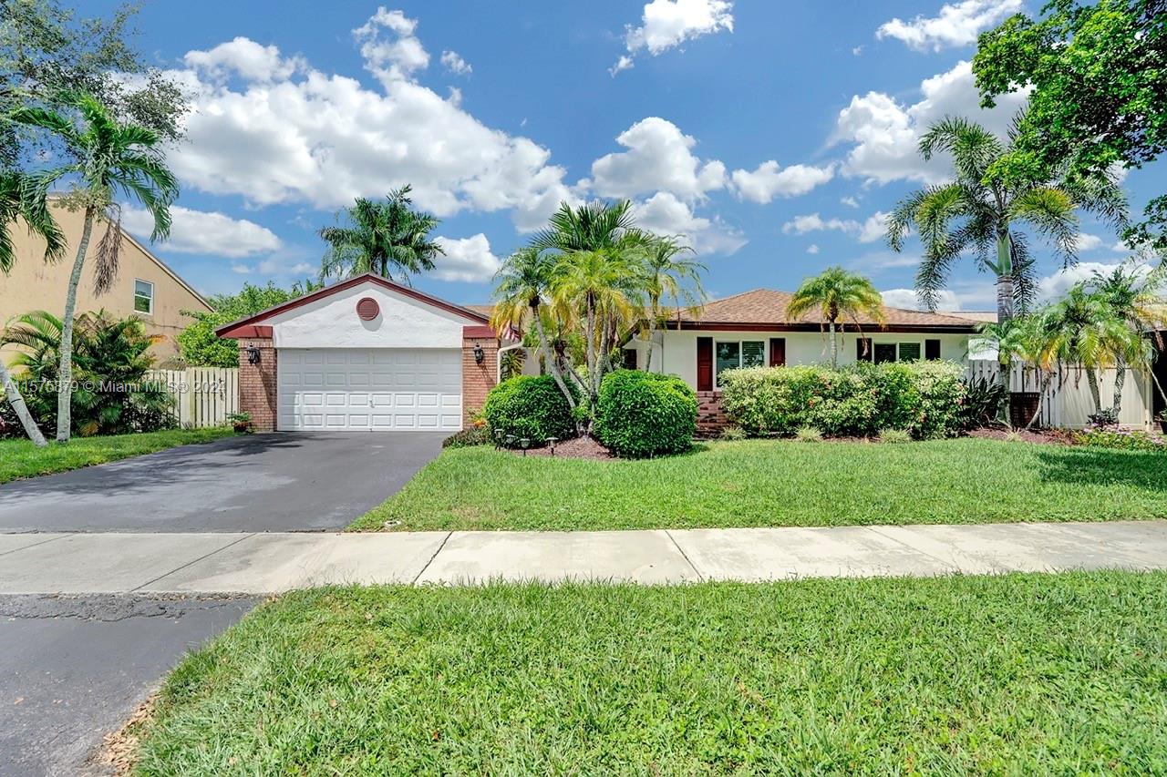 Property for Sale at 14620 Highland Springs Ct Ct, Davie, Broward County, Florida - Bedrooms: 4 
Bathrooms: 2  - $705,000