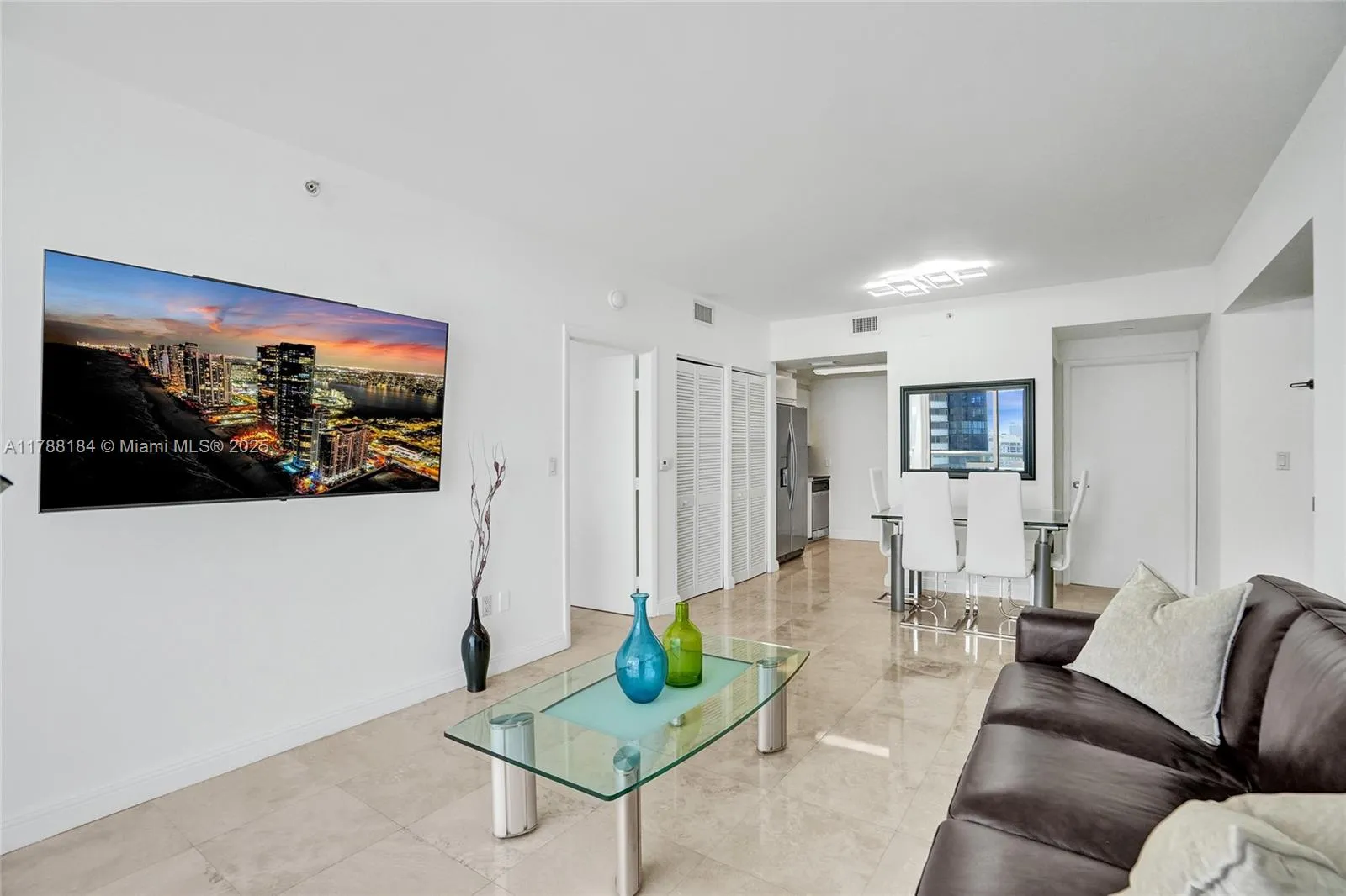Miami Beach, Florida 33141, United States, 1 Bedroom Bedrooms, ,2 BathroomsBathrooms,Residential,Active,115481
