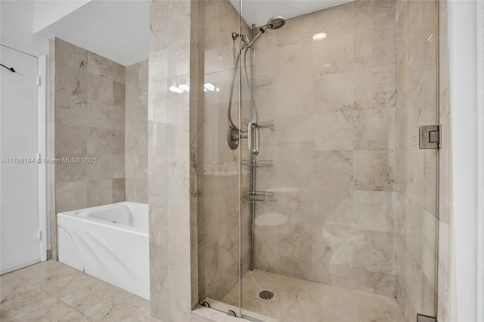 Miami Beach, Florida 33141, United States, 1 Bedroom Bedrooms, ,2 BathroomsBathrooms,Residential,Active,115481